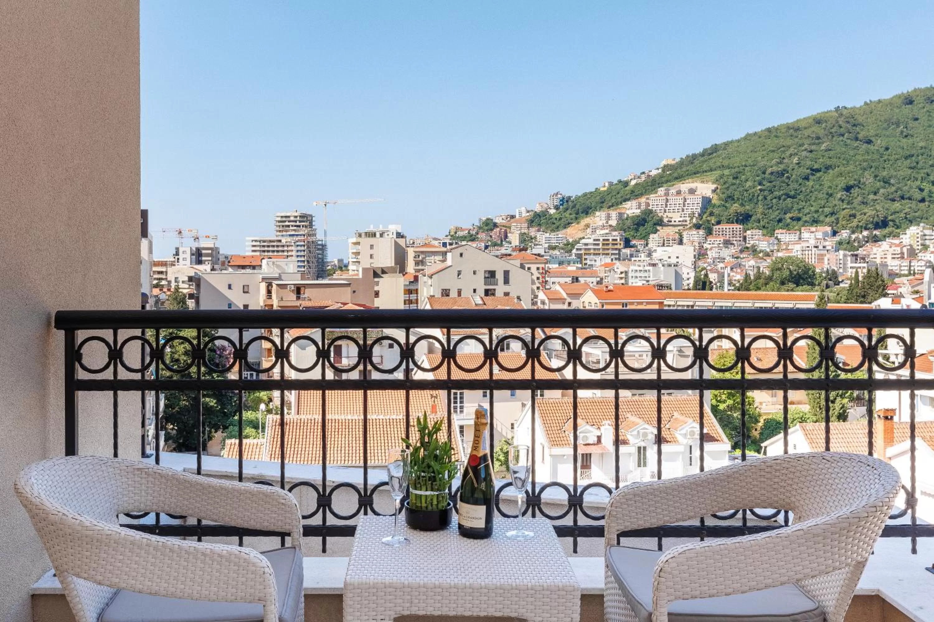 Balcony/Terrace in Hotel Kadmo by Aycon