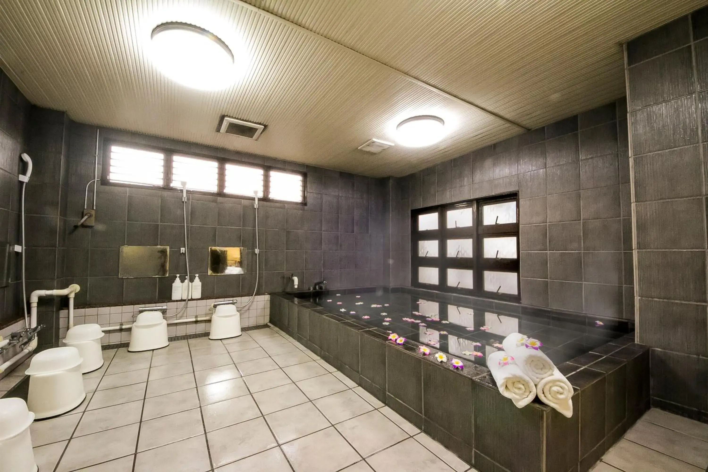 Public Bath in Hotel Kazusa