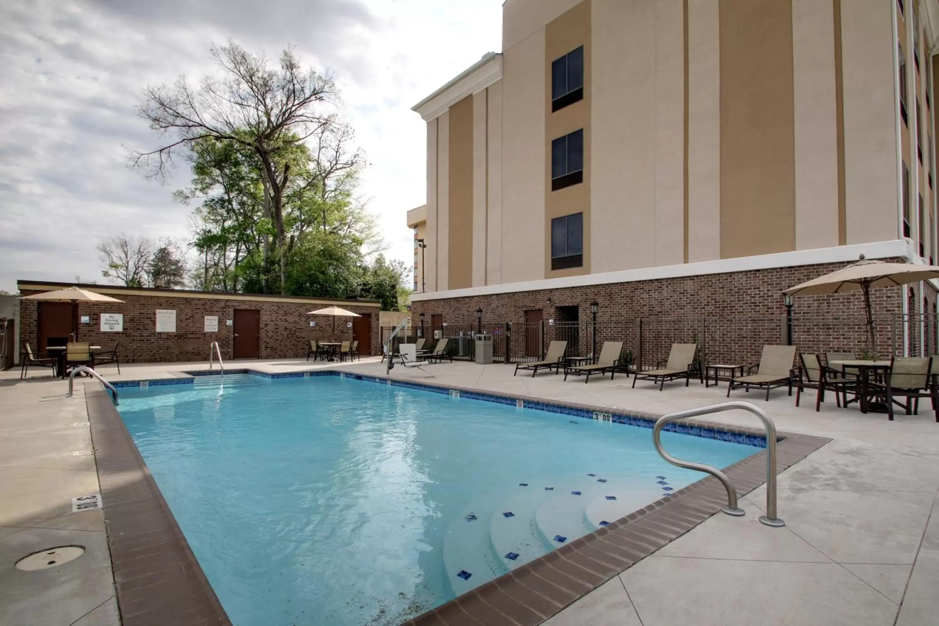 Swimming Pool in Holiday Inn Express Natchez South West, an IHG Hotel