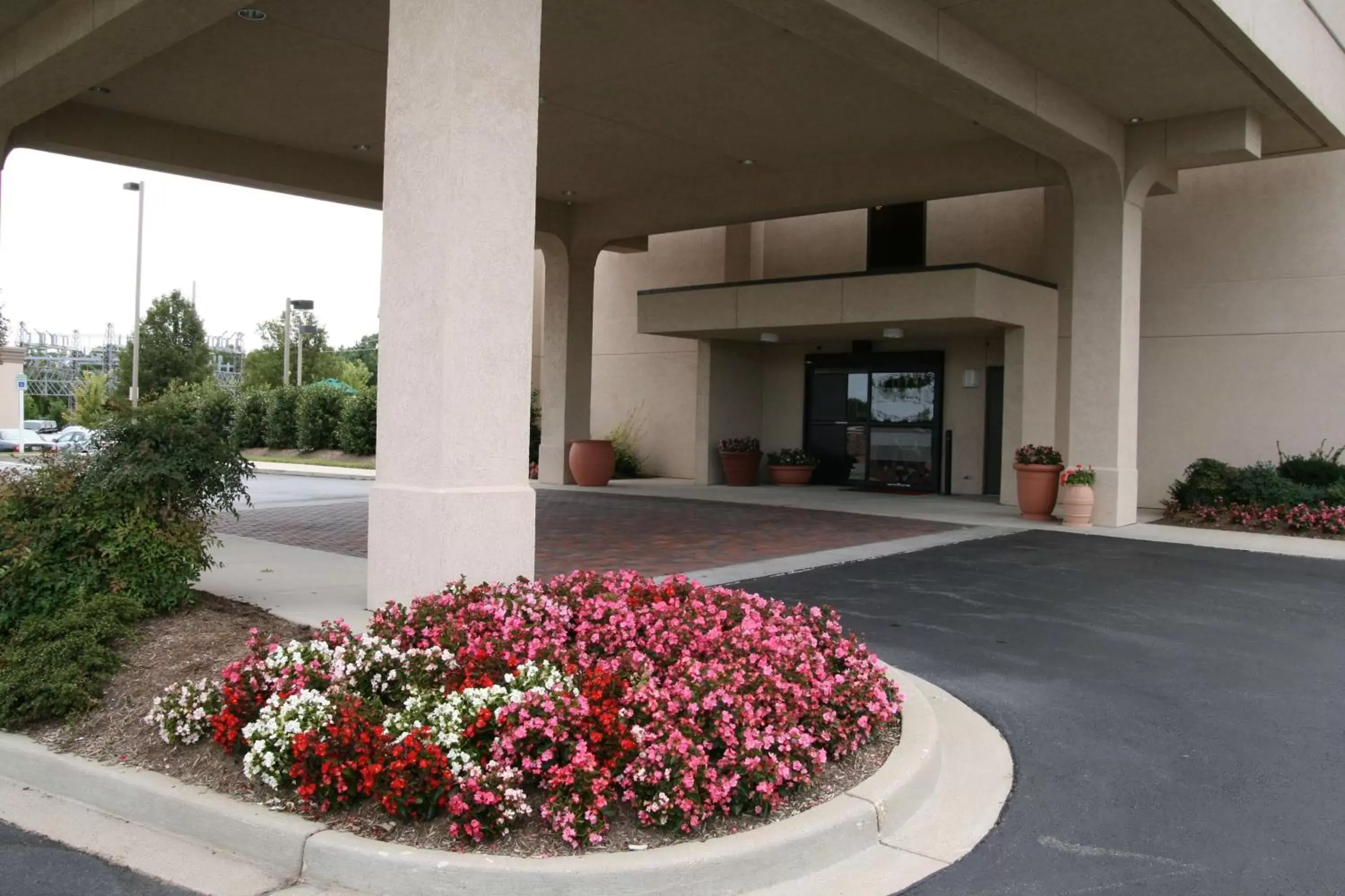 Property building in Hampton Inn Lexington Park