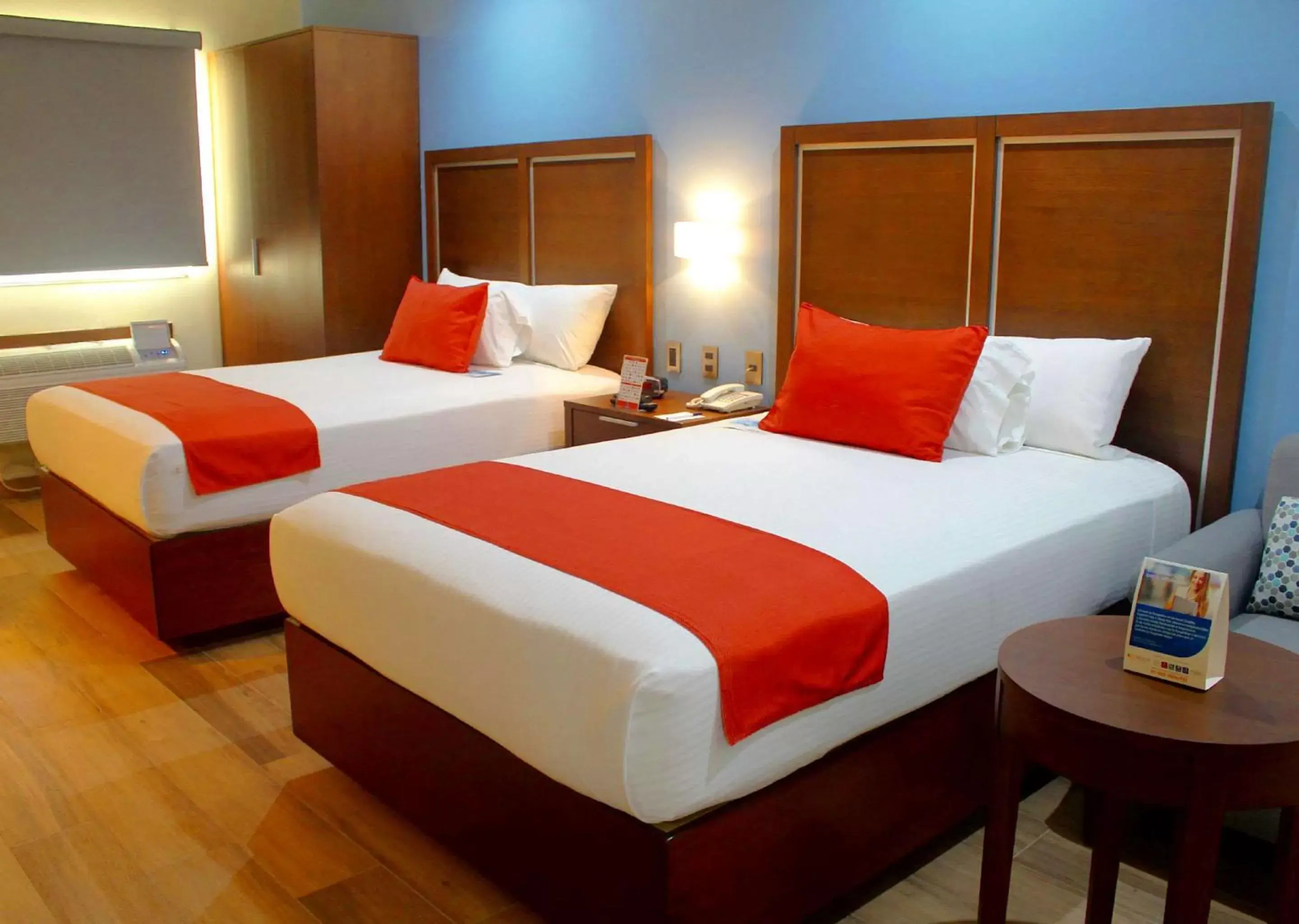 Photo of the whole room, Bed in Comfort Inn Monterrey Norte Photo of the whole room, Bed in Comfort Inn Monterrey Norte
