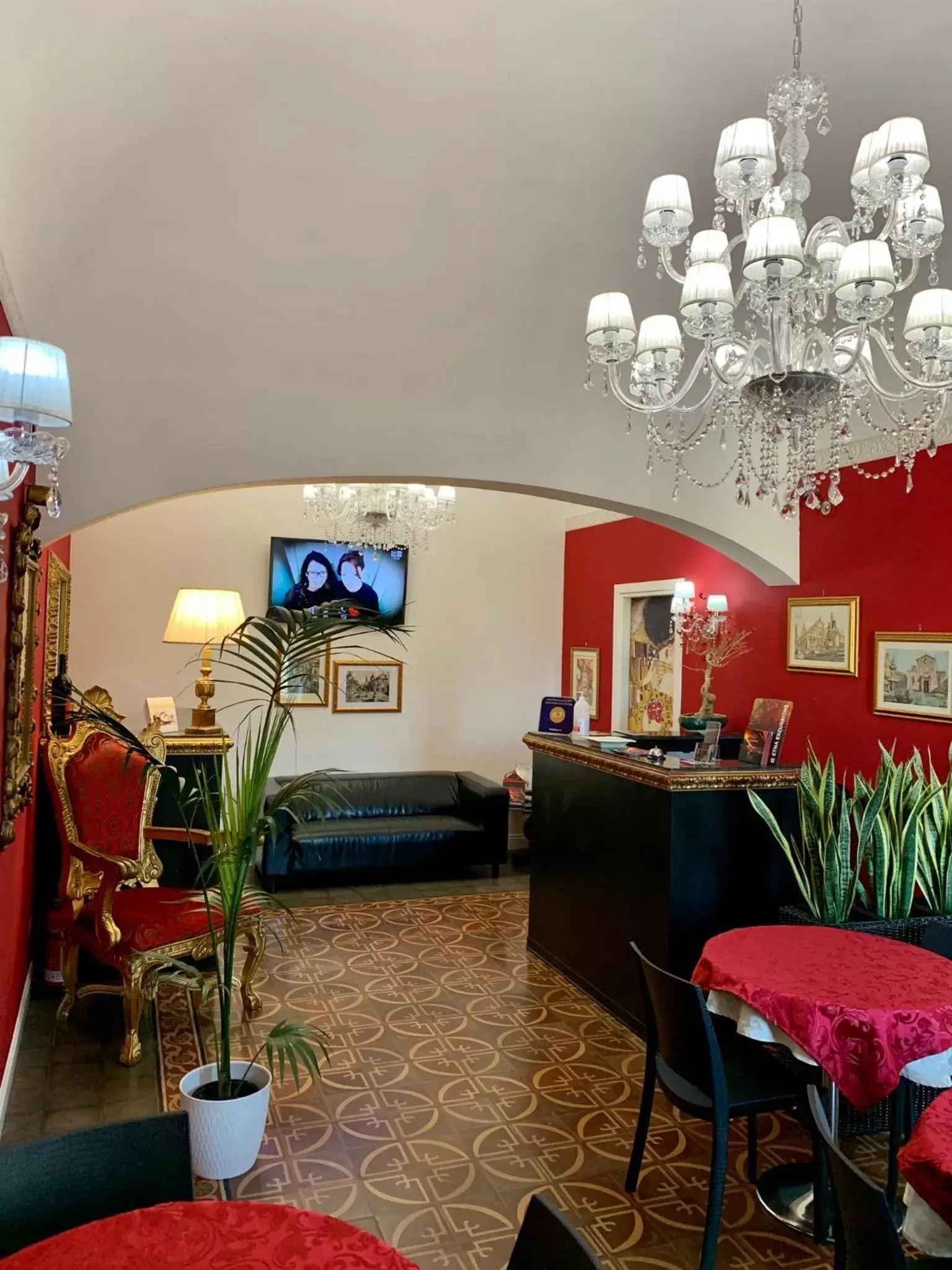 Communal lounge/ TV room, Lobby/Reception in Duca di Uzeda Bed & Breakfast Luxury and Style