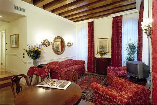 Living room, Seating Area in Suites Torre Dell'Orologio