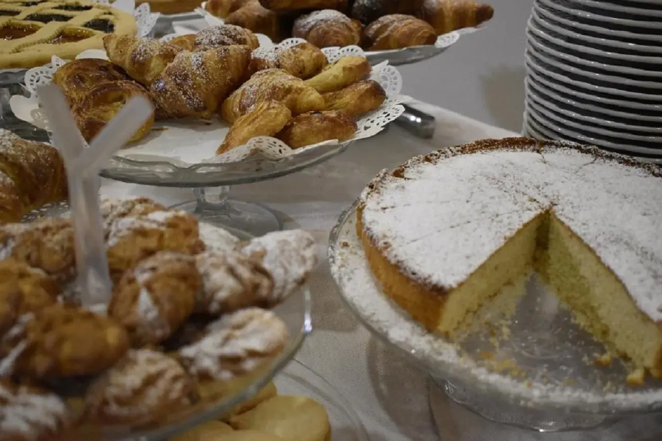 Buffet breakfast, Food in Hotel Lidò