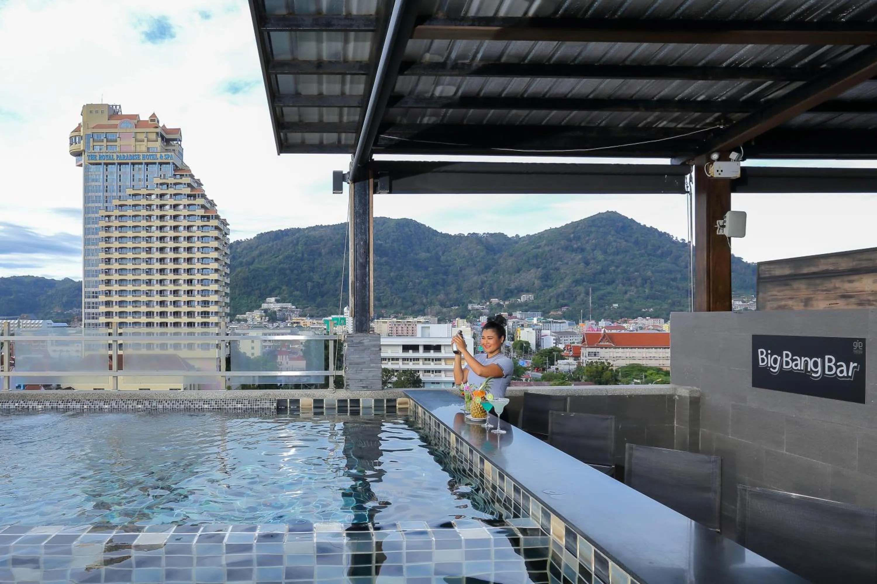 Lounge or bar in Gu Hotel Patong