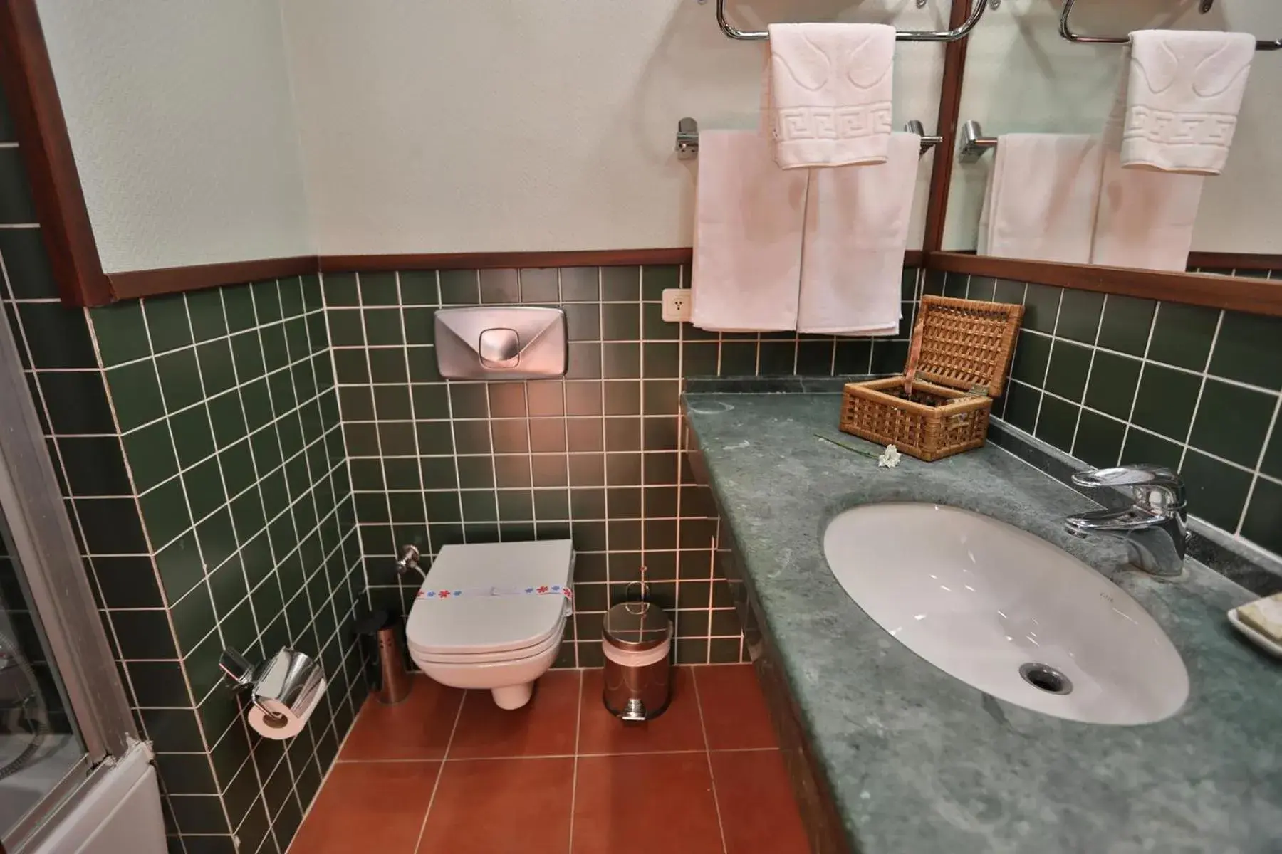 Bathroom in Happy Hotel