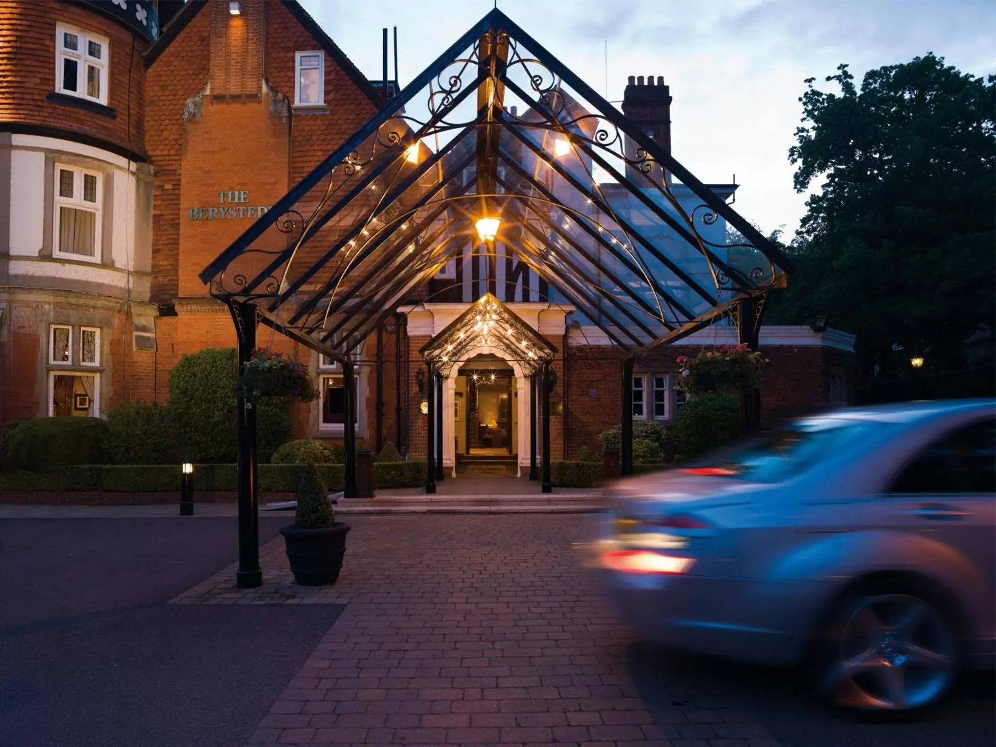 Facade/entrance, Property Building in Macdonald Berystede Hotel & Spa