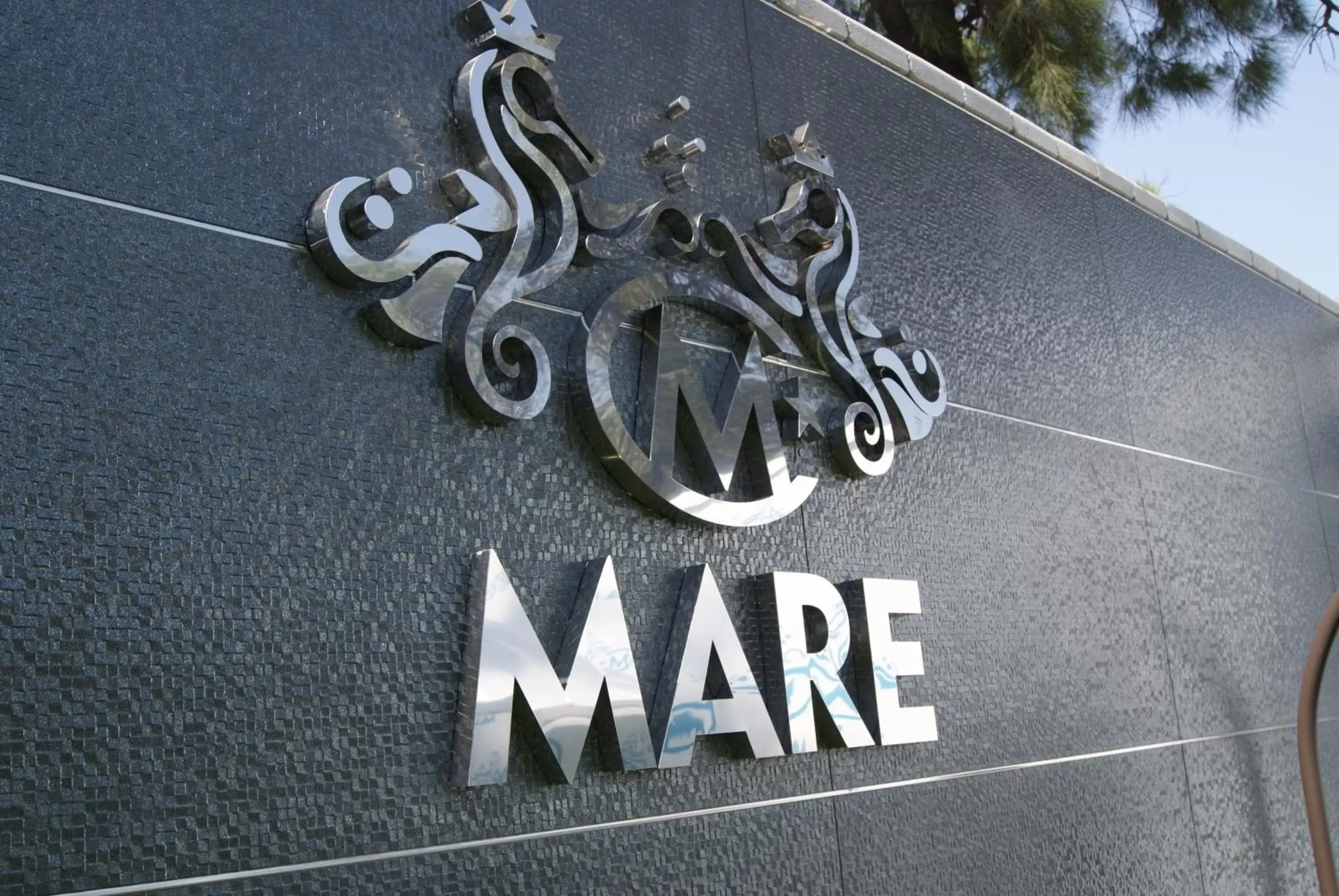 Facade/entrance in Mare Hotel