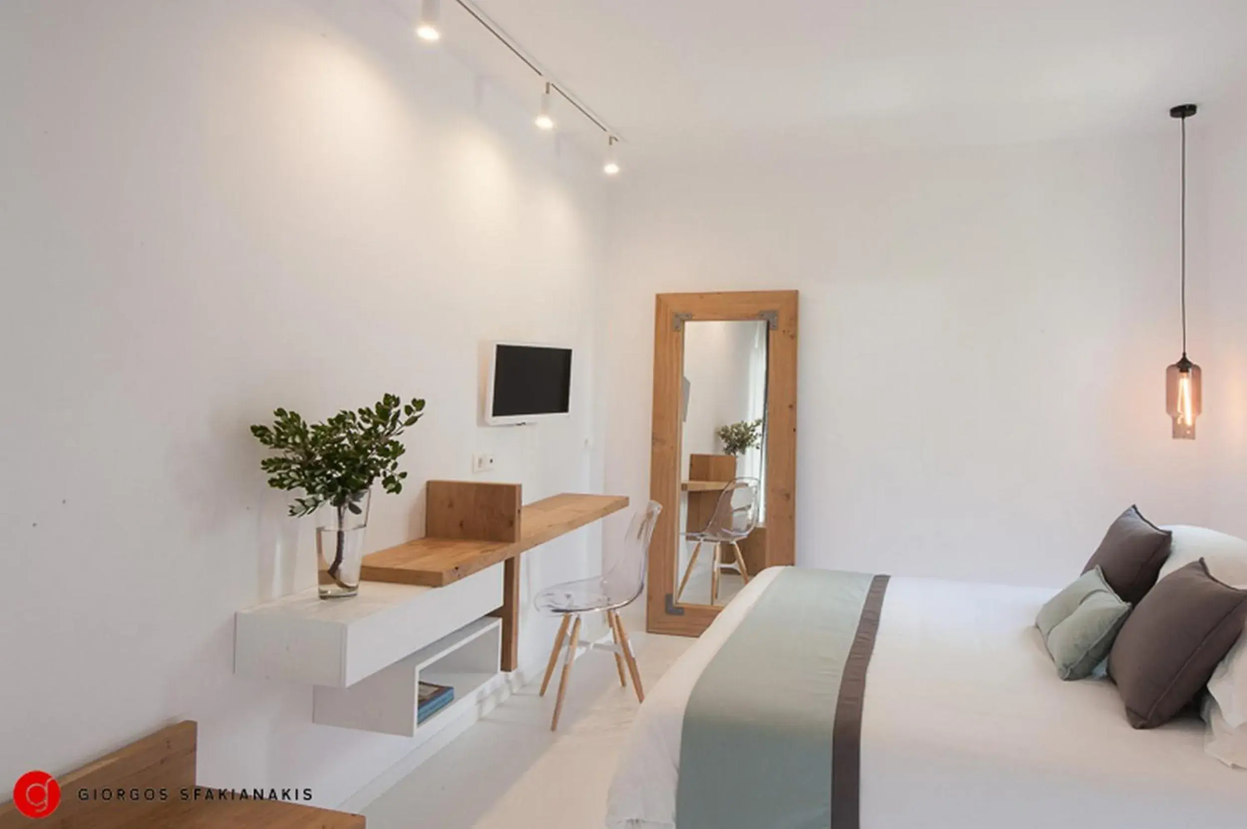 TV and multimedia, Bed in A Hotel Mykonos TV and multimedia, Bed in A Hotel Mykonos