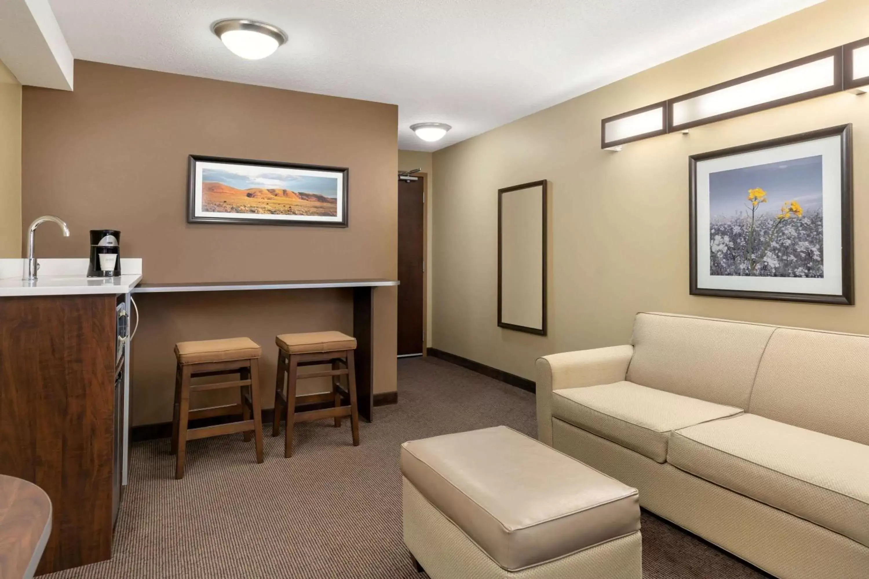 Photo of the whole room, Seating Area in Microtel Inn & Suites by Wyndham Estevan
