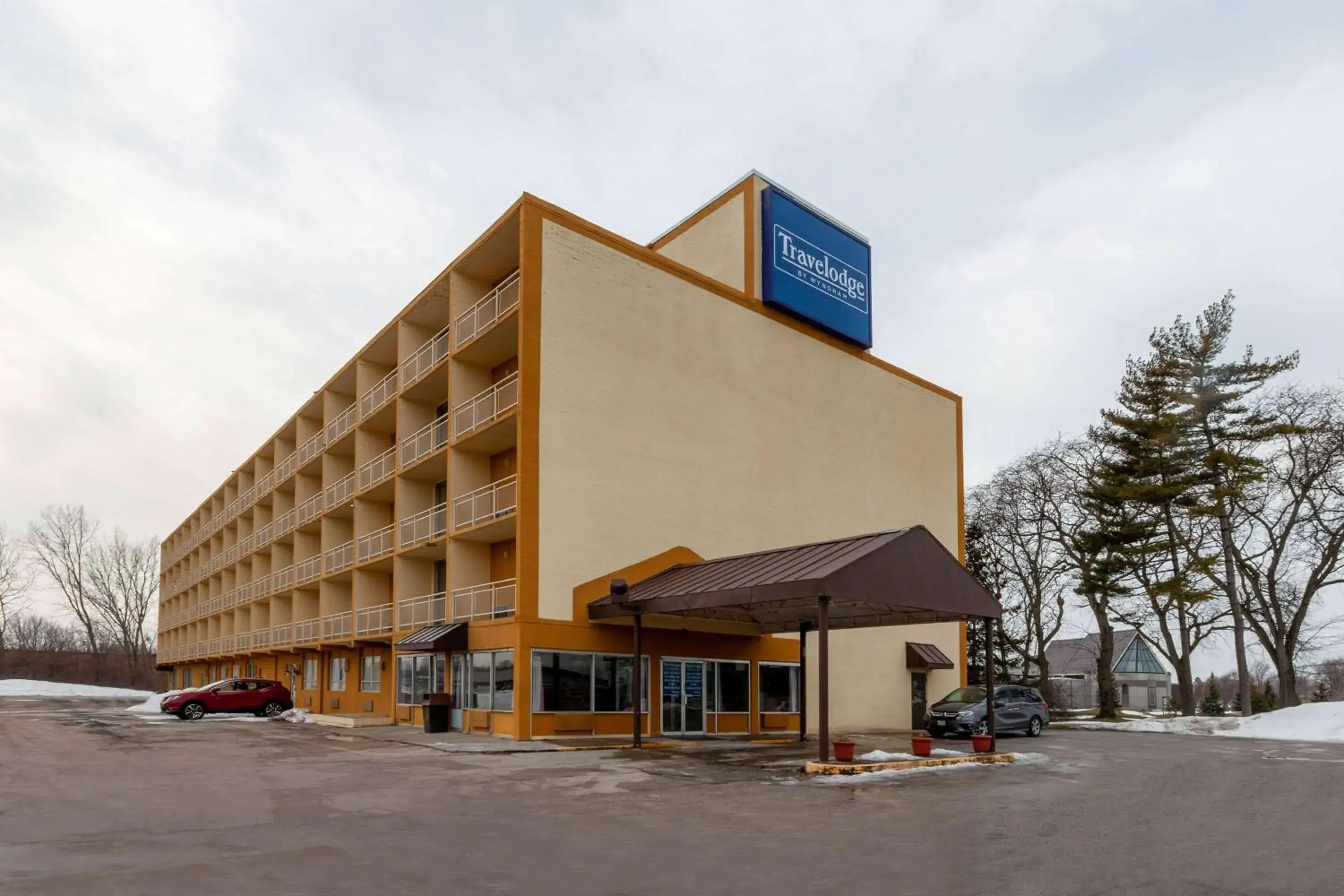 Property Building in Travelodge by Wyndham Cleveland Airport