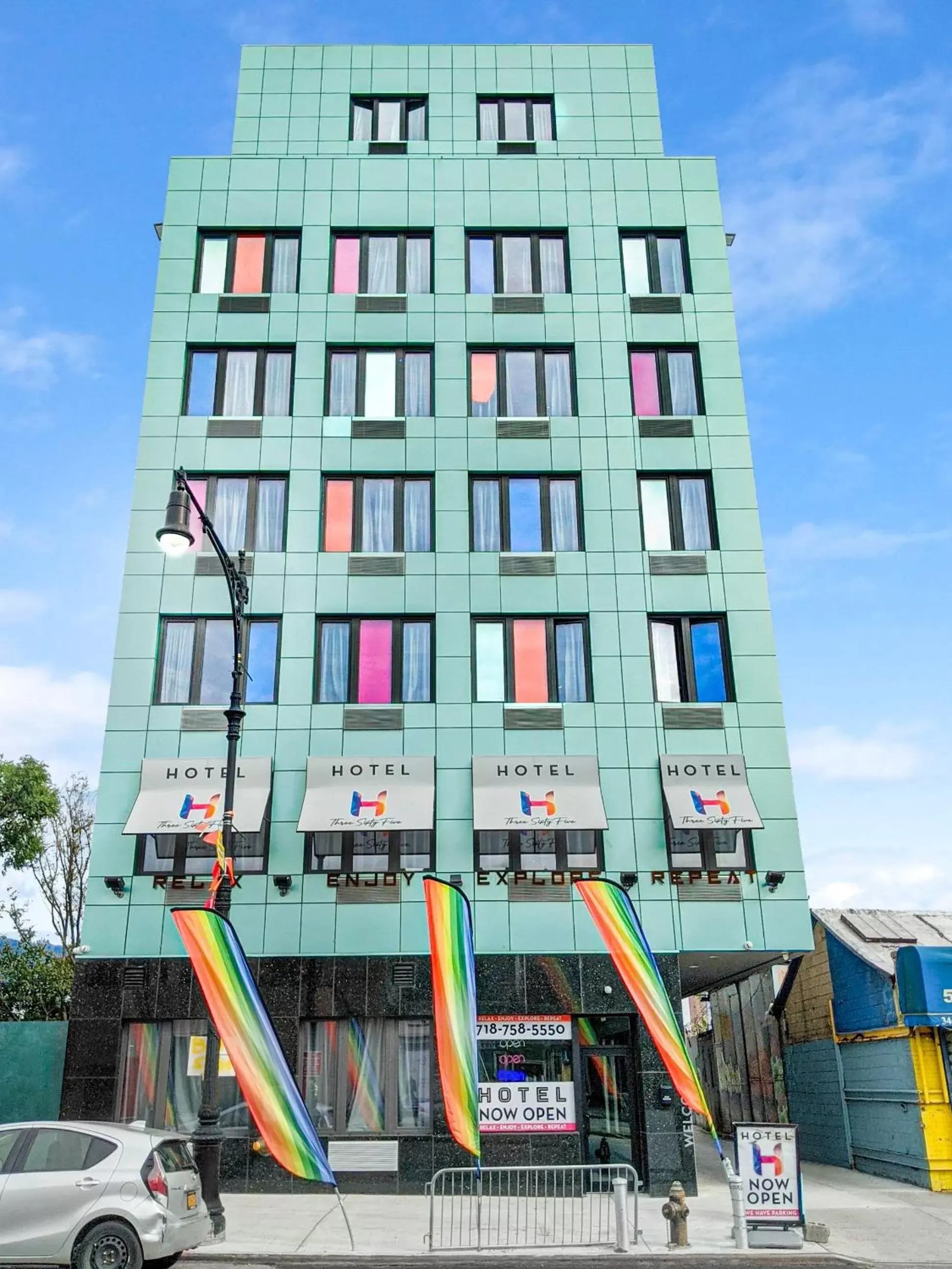 Property building in Hotel 365 Bronx - Yankee Stadium Property building in Hotel 365 Bronx - Yankee Stadium