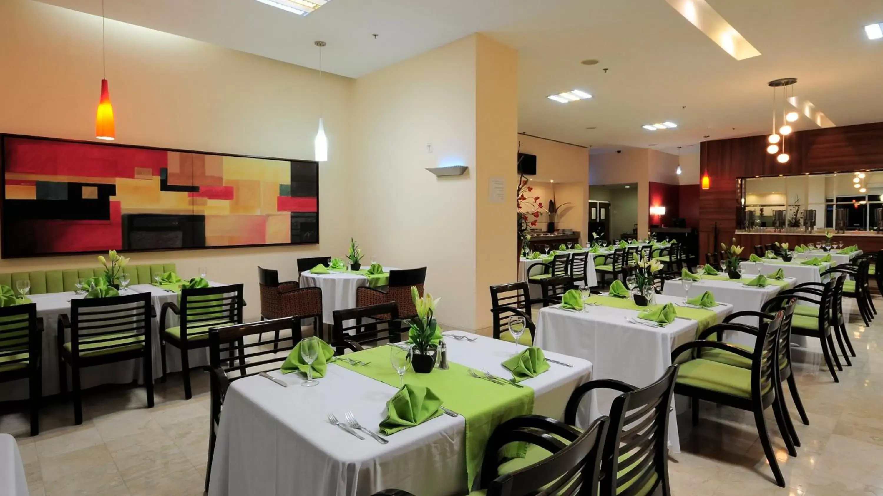 Restaurant/Places to Eat in Holiday Inn Uruapan, an IHG Hotel