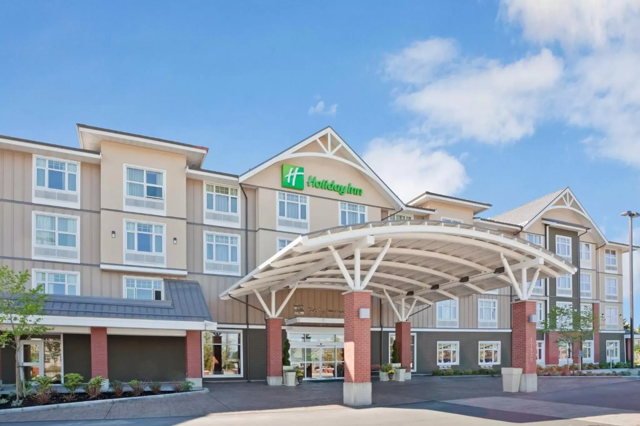 Property Building in Holiday Inn Hotel & Suites Surrey East - Cloverdale, an IHG Hotel