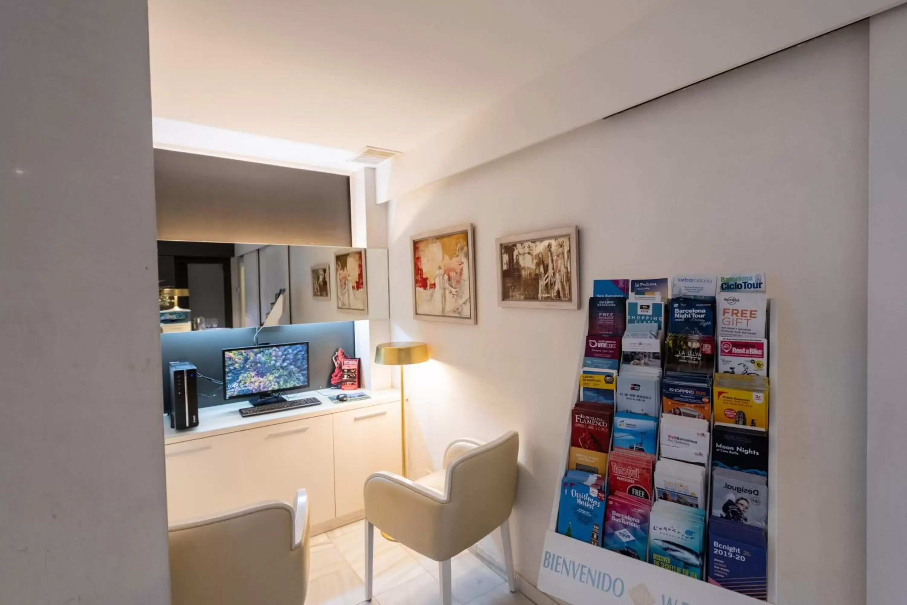 Lobby or reception in Atenea Rekord Suites Barcelona Lobby or reception in Atenea Rekord Suites Barcelona