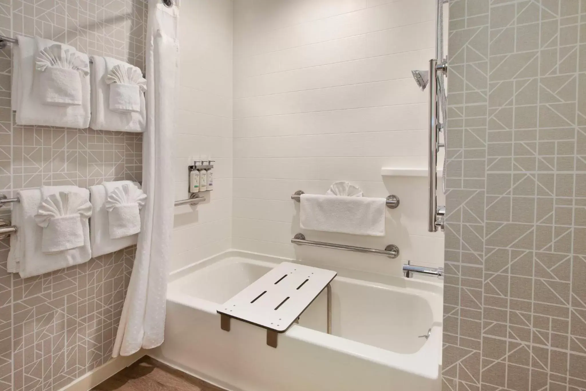 Photo of the whole room, Bathroom in Holiday Inn Express Absecon-Atlantic City Area, an IHG Hotel