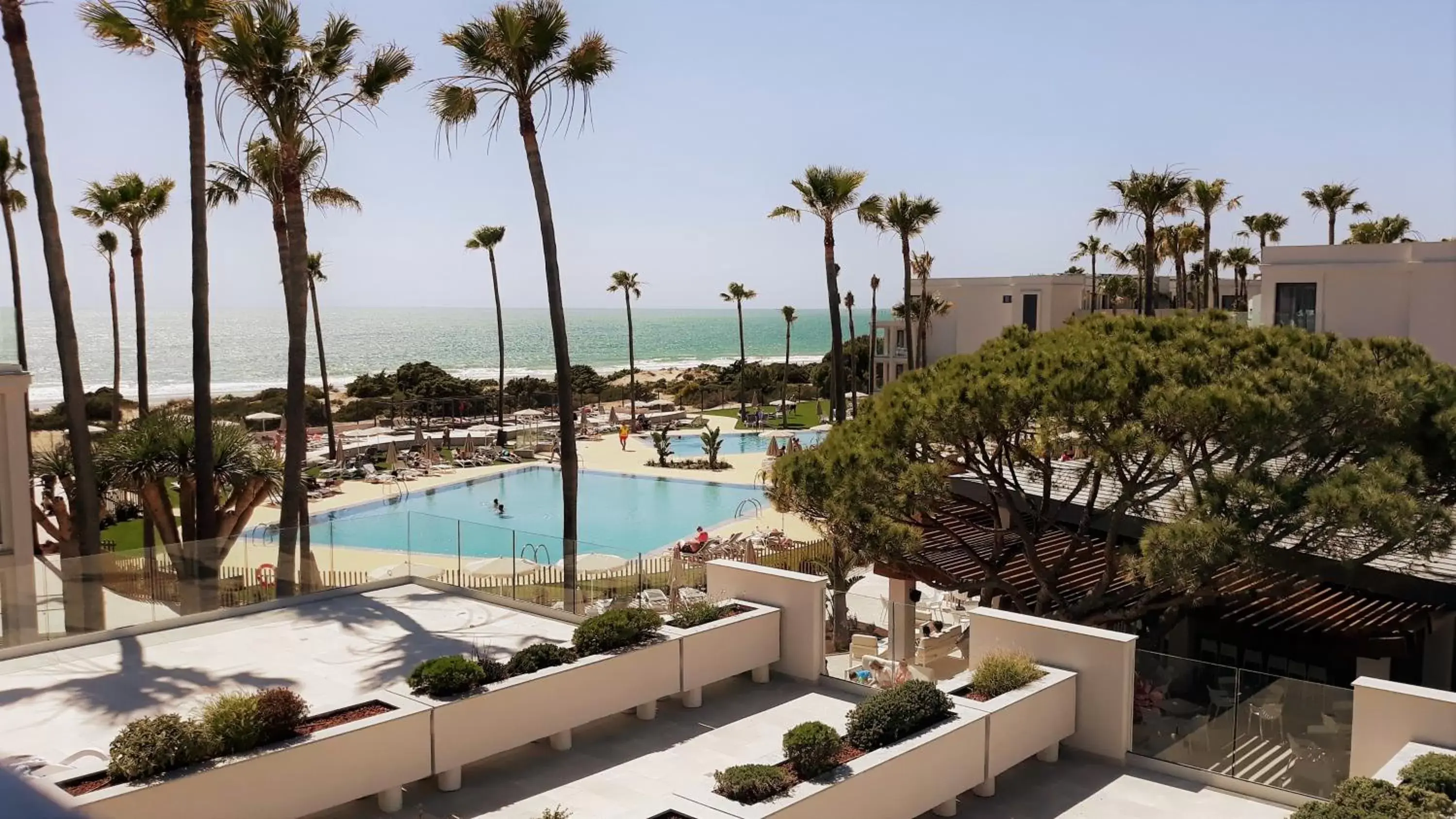 Beach, Pool View in Hipotels Barrosa Park