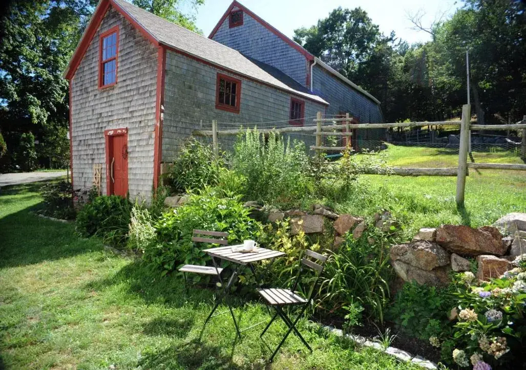 Property Building in Cedar Hill Farm B & B