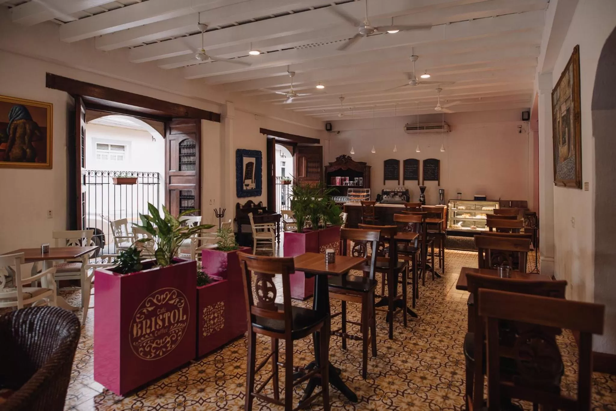 Restaurant/places to eat in Hotel & Restaurante La Gran Francia