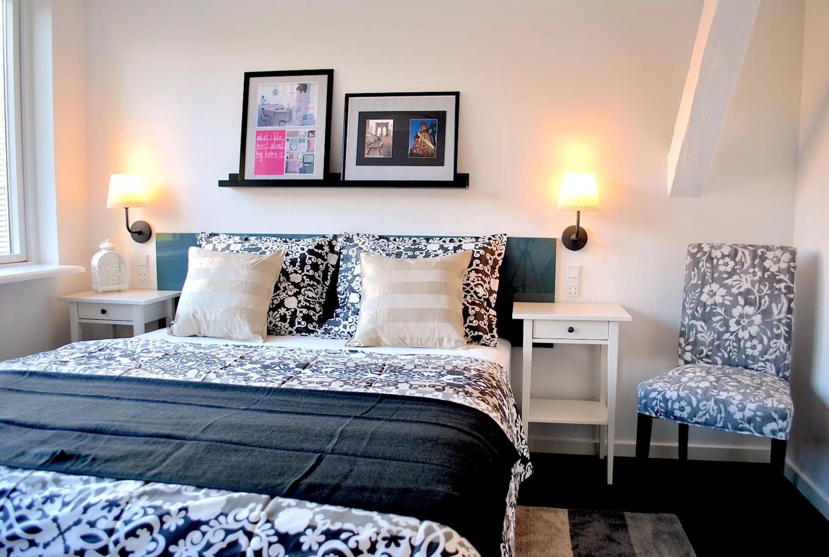 Decorative detail, Bed in M18