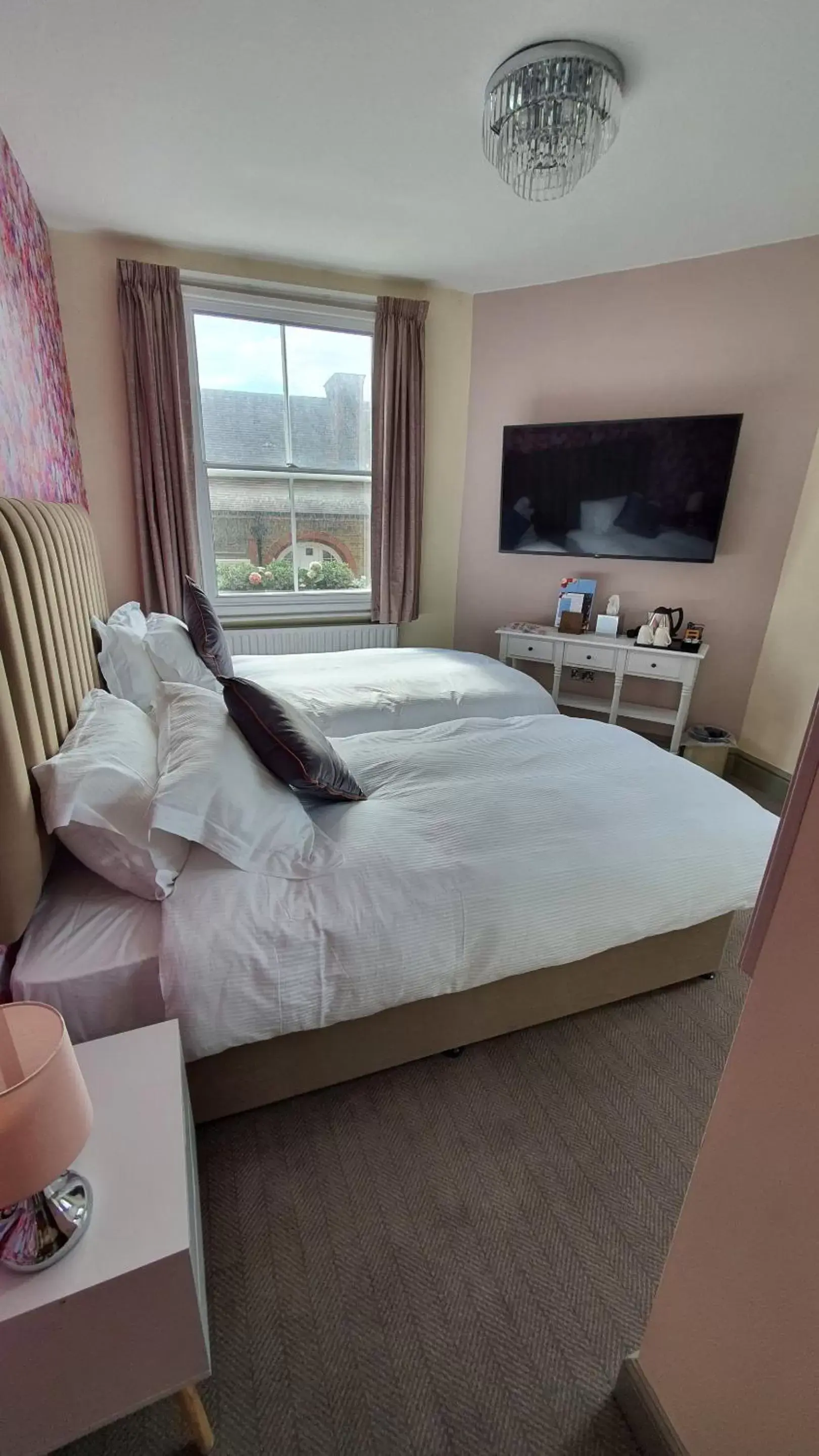 Bedroom, Bed in The Griffin Belle Hotel Vauxhall Bedroom, Bed in The Griffin Belle Hotel Vauxhall