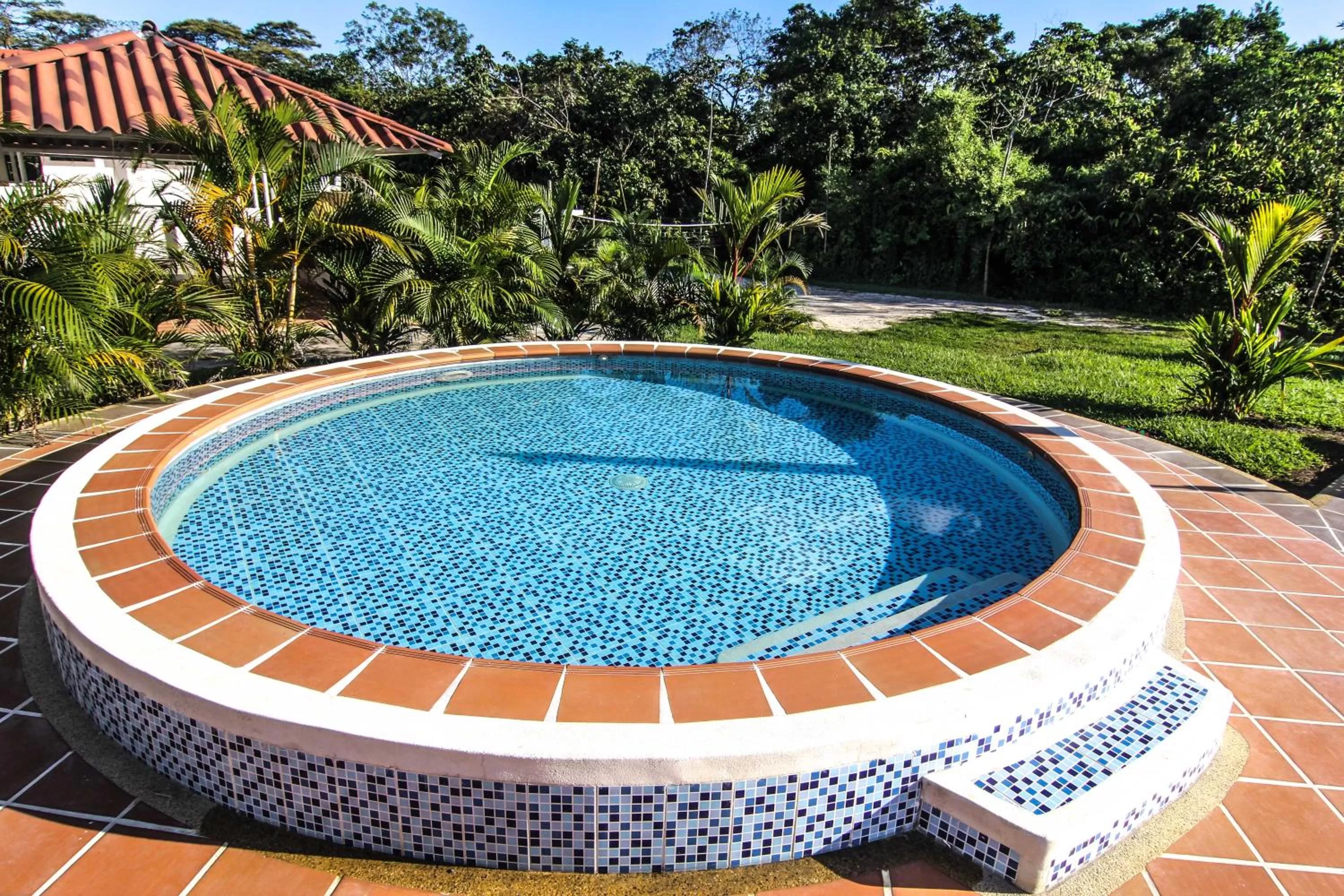 Swimming Pool in Hotel Mastranto