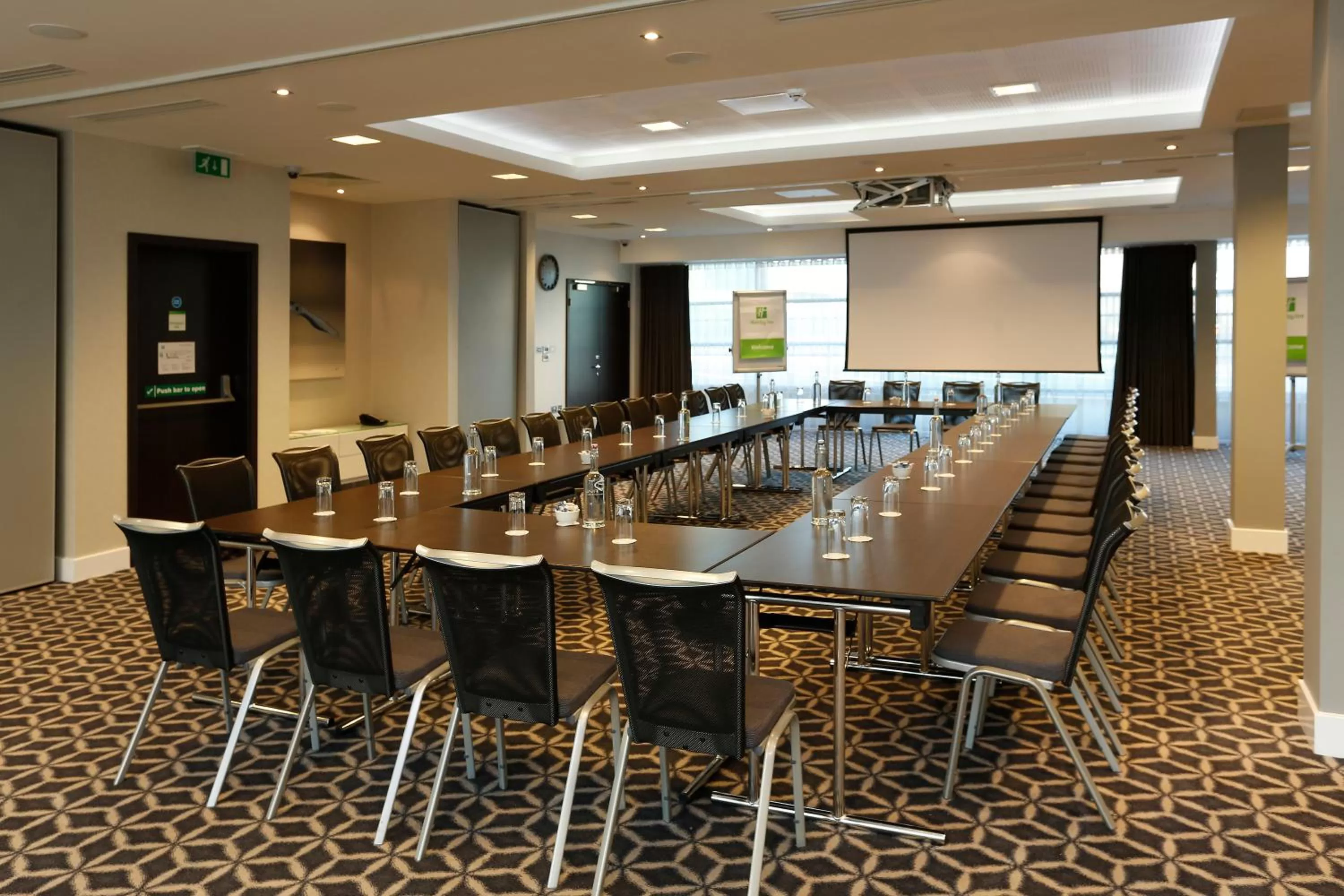 Meeting/conference room in Holiday Inn Southend by IHG