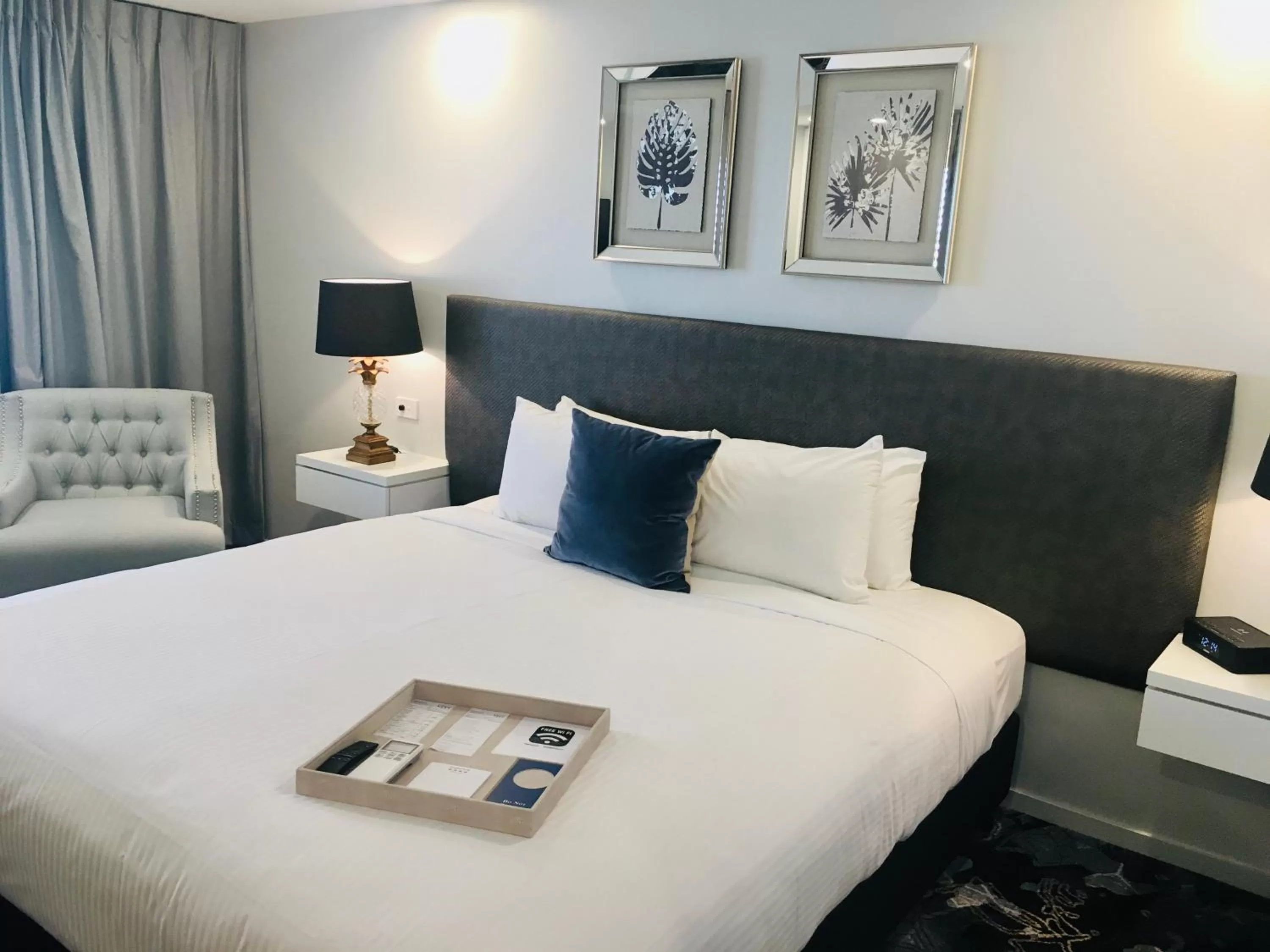 Bedroom, Bed in Hotel Kingsley