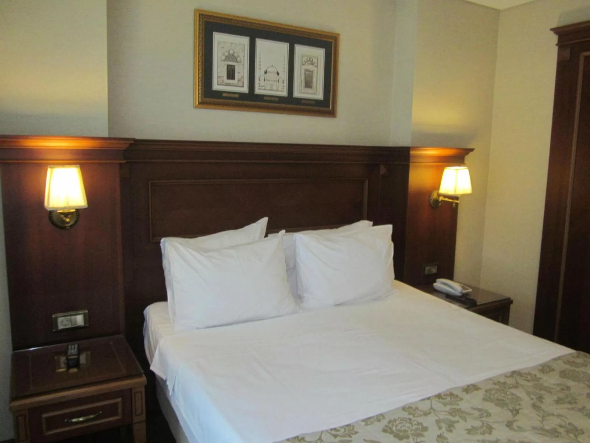 Bed in Hotel Perula & SPA