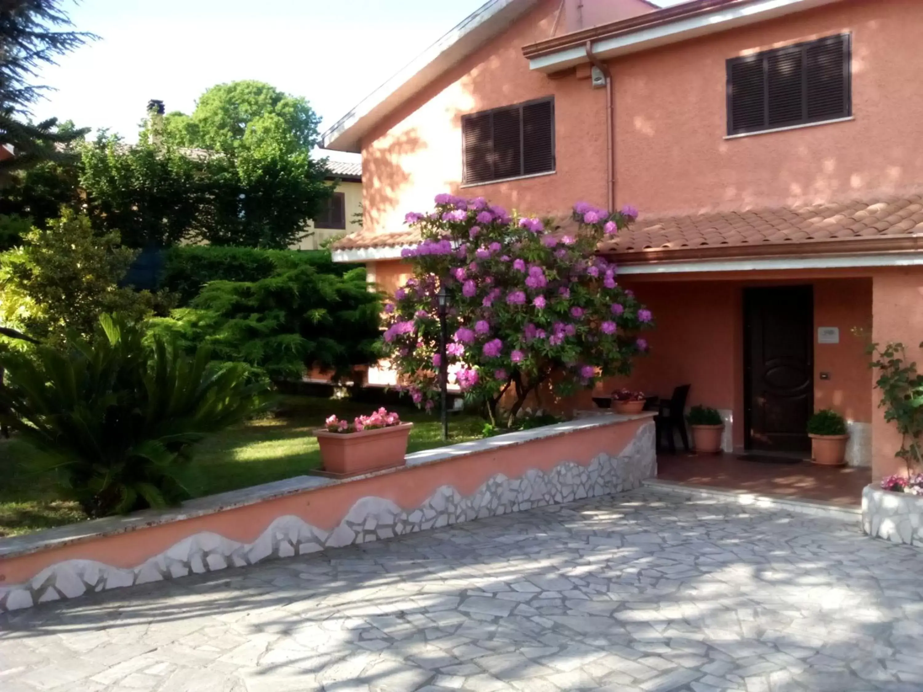 Facade/entrance, Patio/Outdoor Area in Il sottosopra