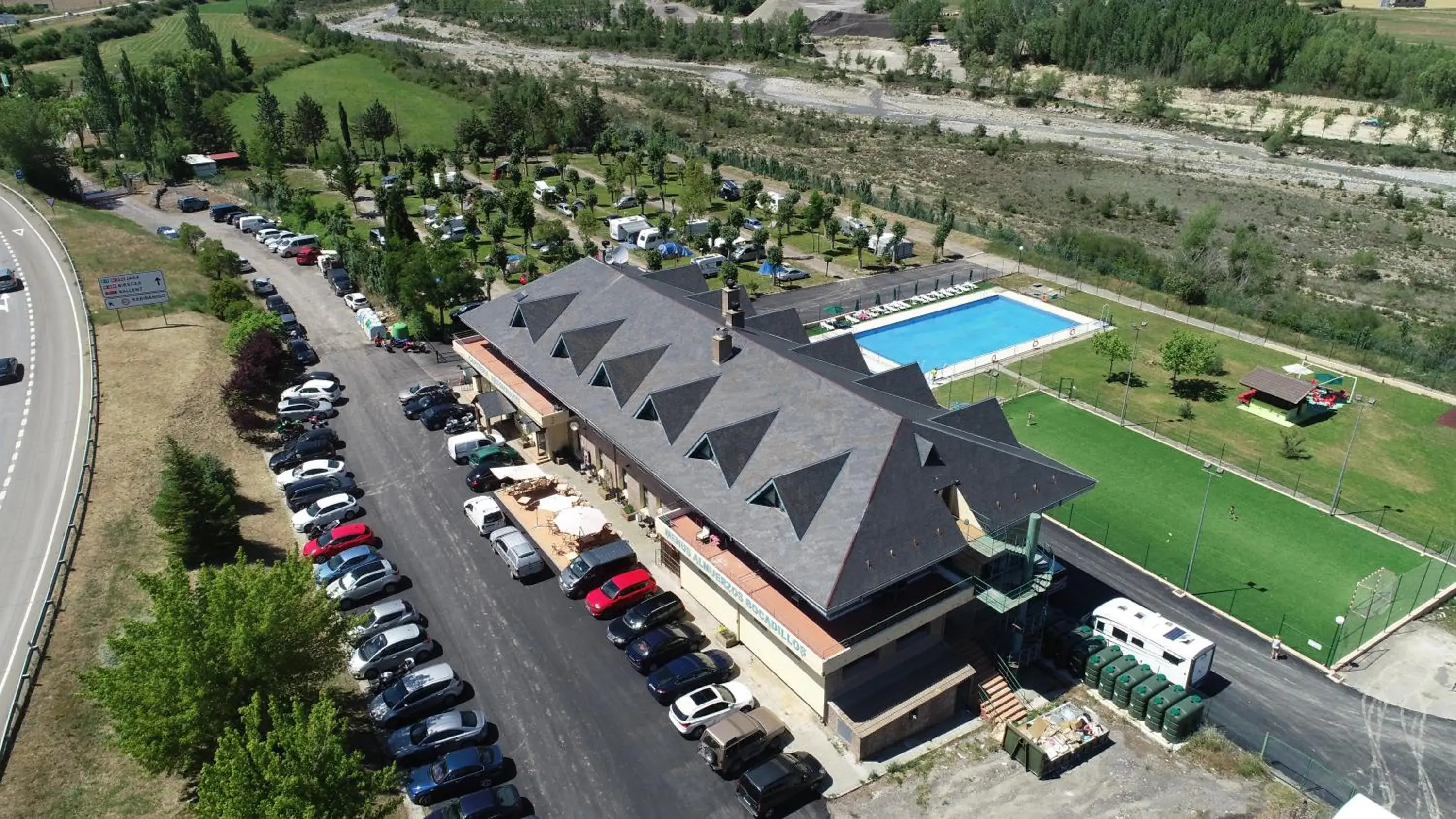 Property building, Bird's-eye View in Sabiñanigo Camp & Hotel