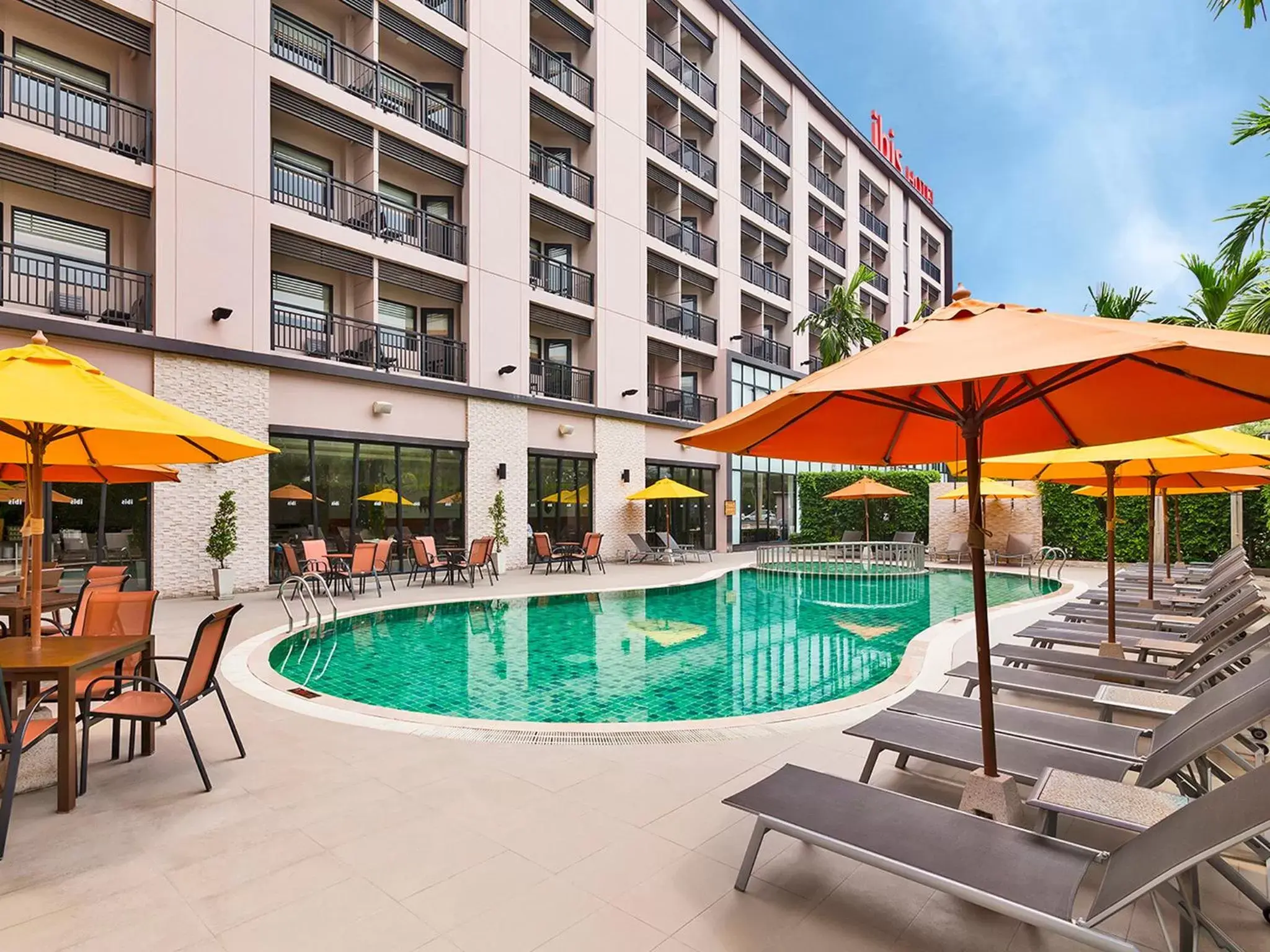 Swimming pool in Ibis Hua Hin Swimming pool in Ibis Hua Hin