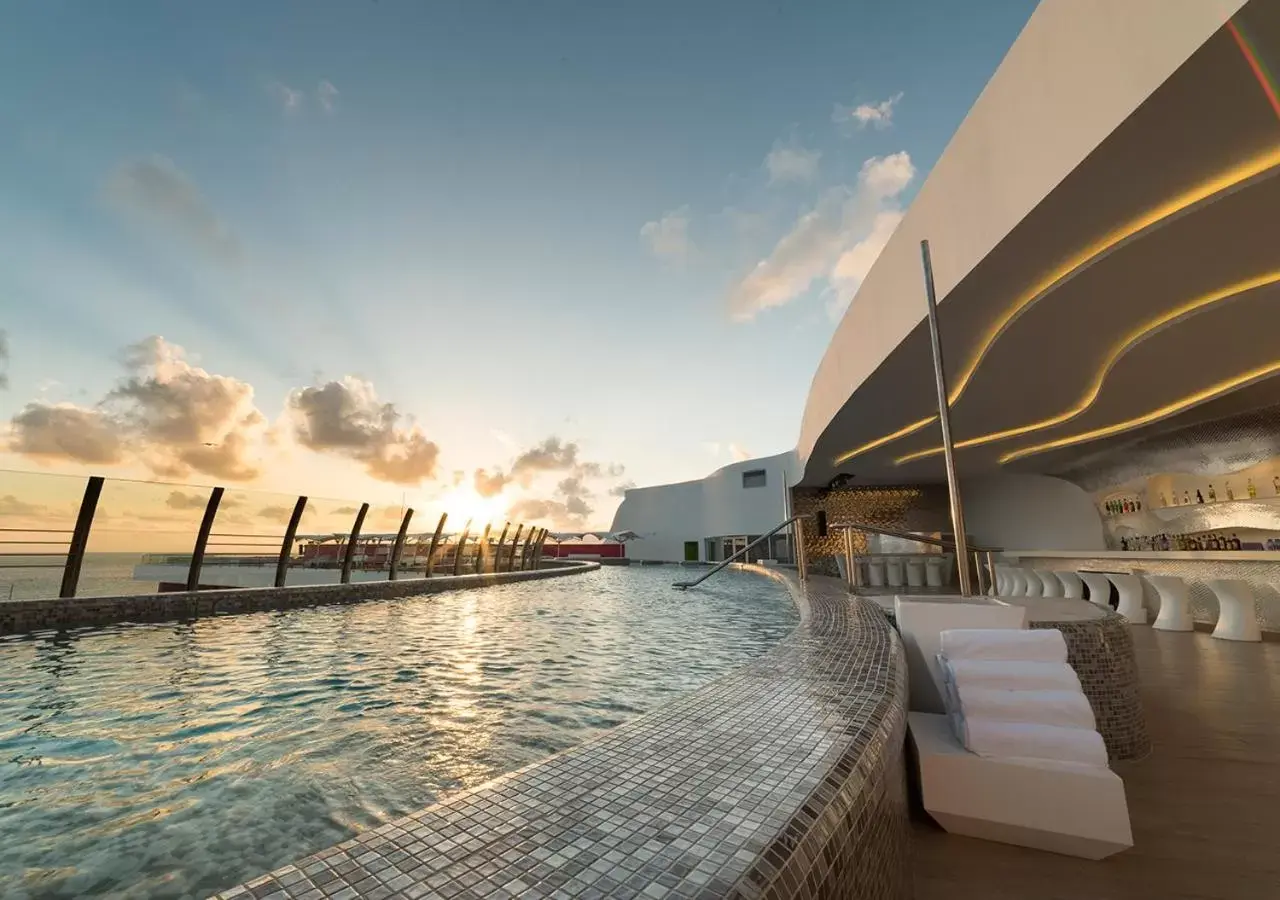 Swimming Pool in The Tower by Temptation Cancun Resort - All Inclusive - Adults Only