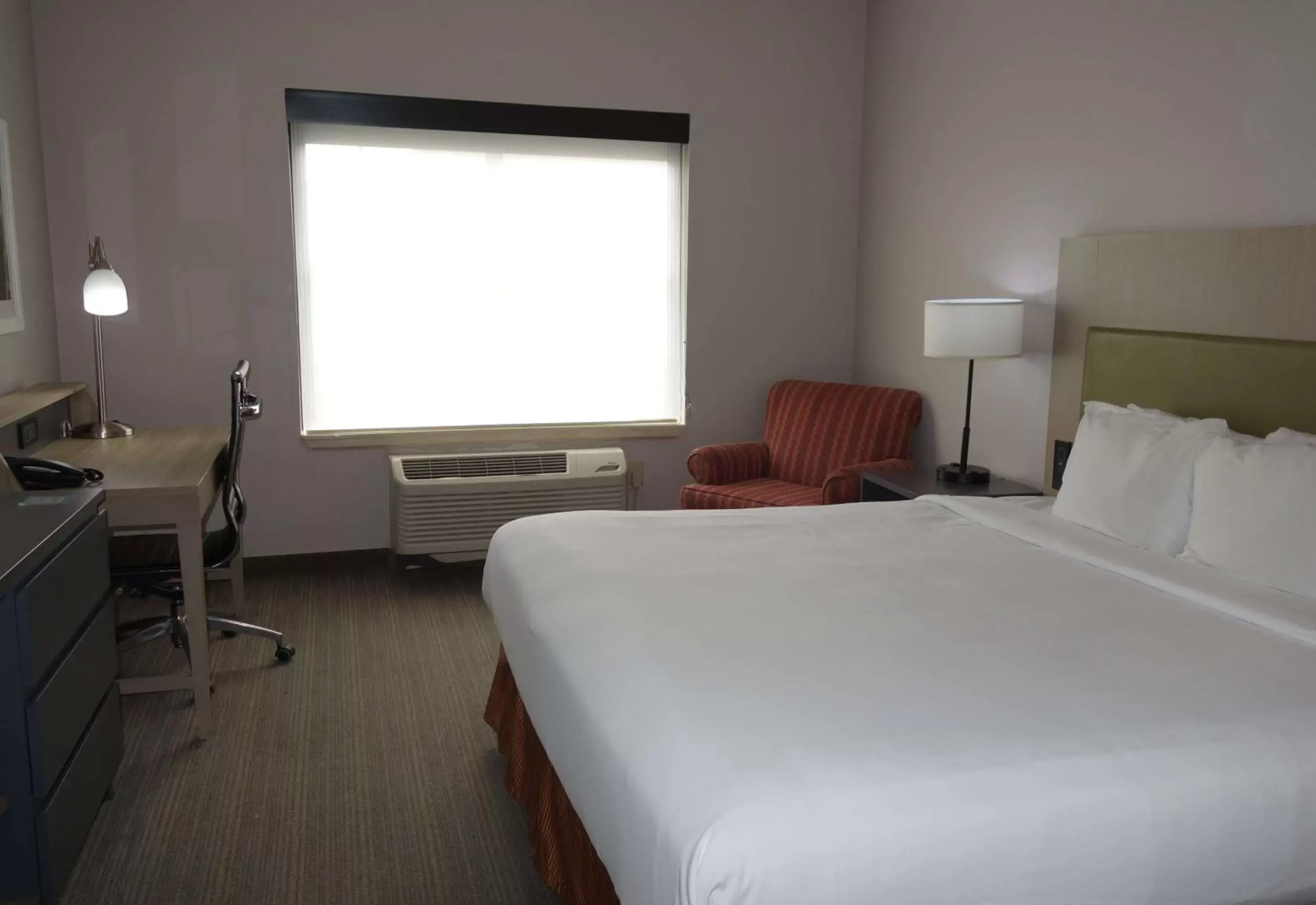 Photo of the whole room, Bed in Country Inn & Suites by Radisson, Round Rock, TX