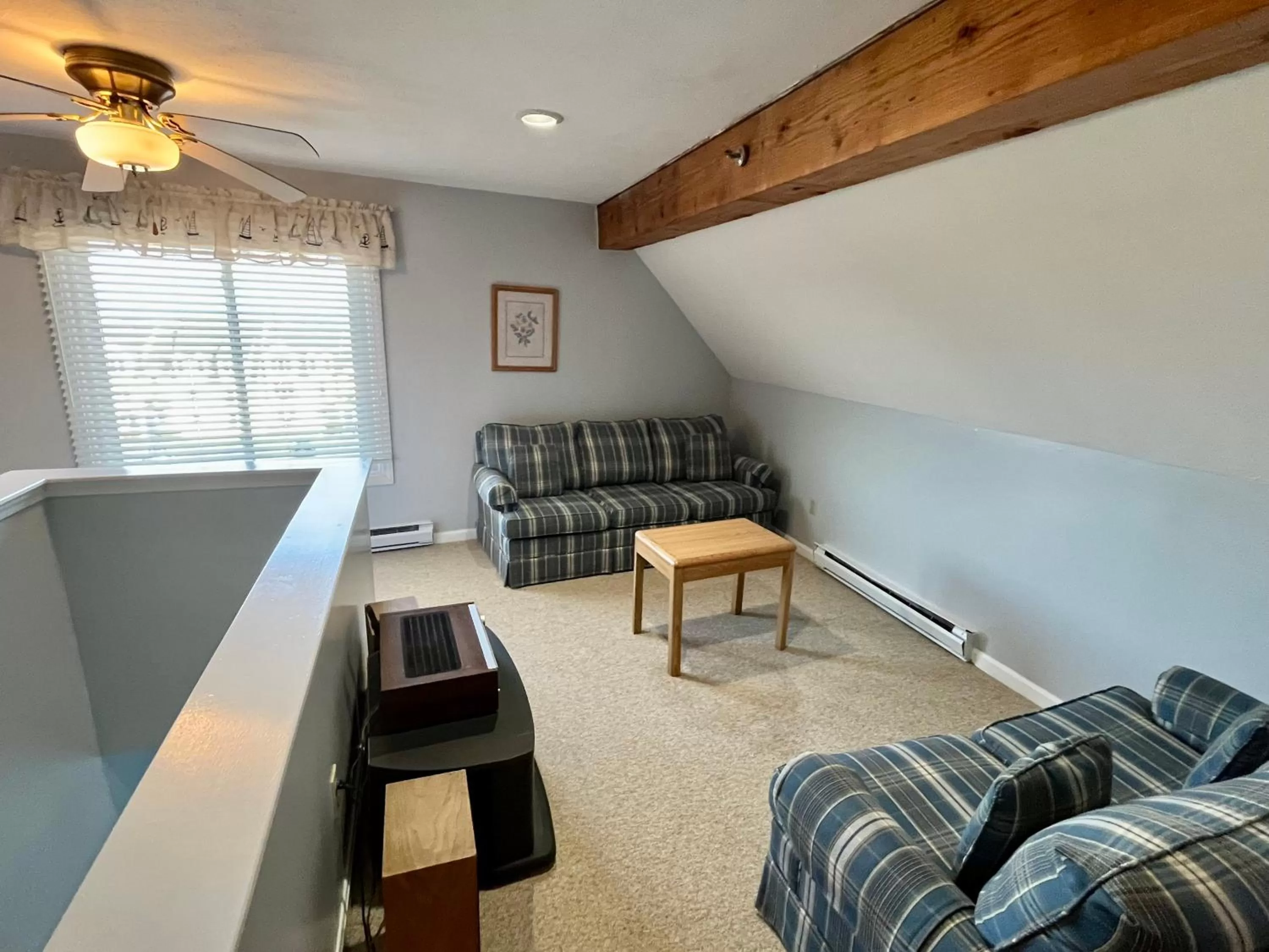 Seating Area in Elmwood Resort Hotel