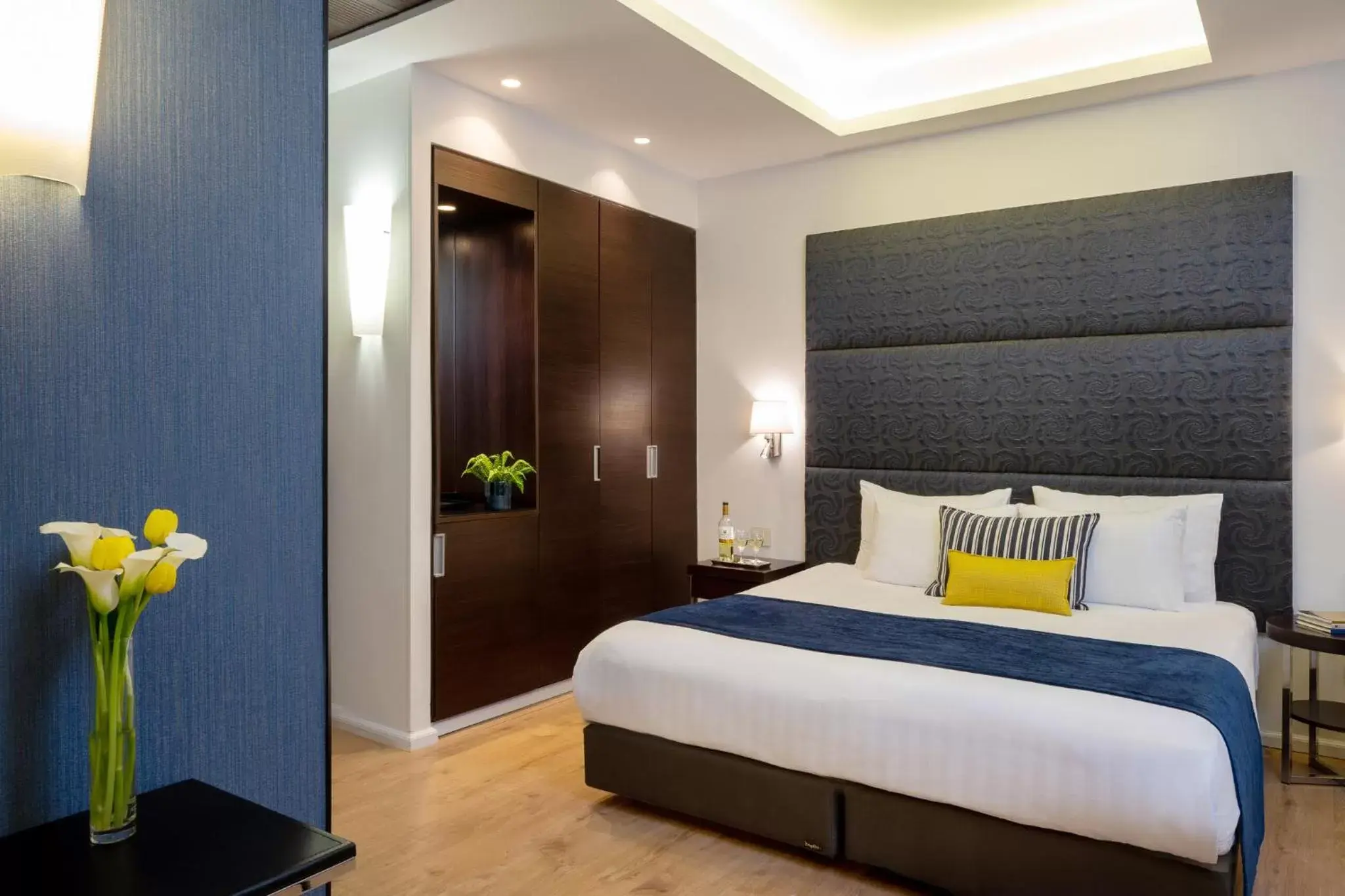 Bedroom, Bed in Hotel Yehuda