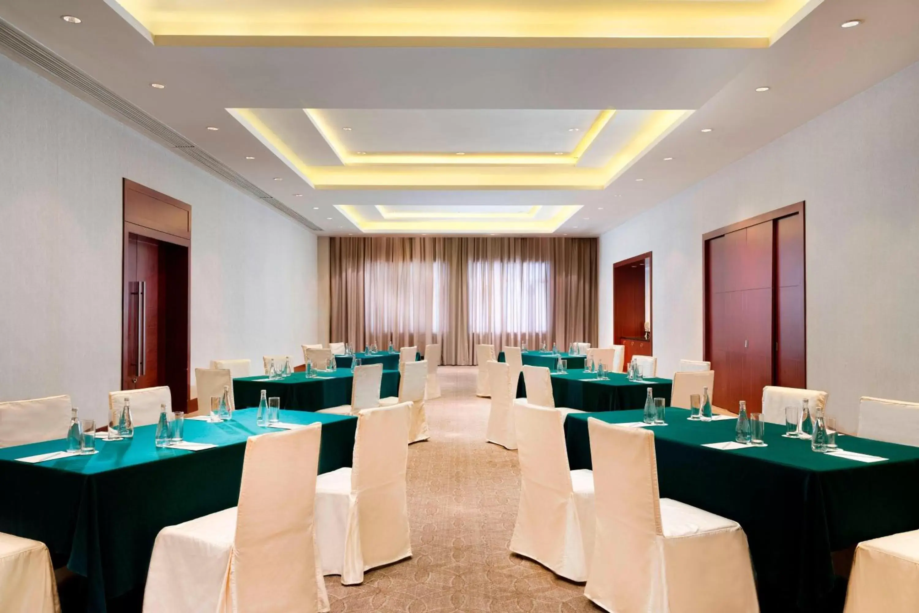 Meeting/conference room in Sheraton Dongguan Hotel