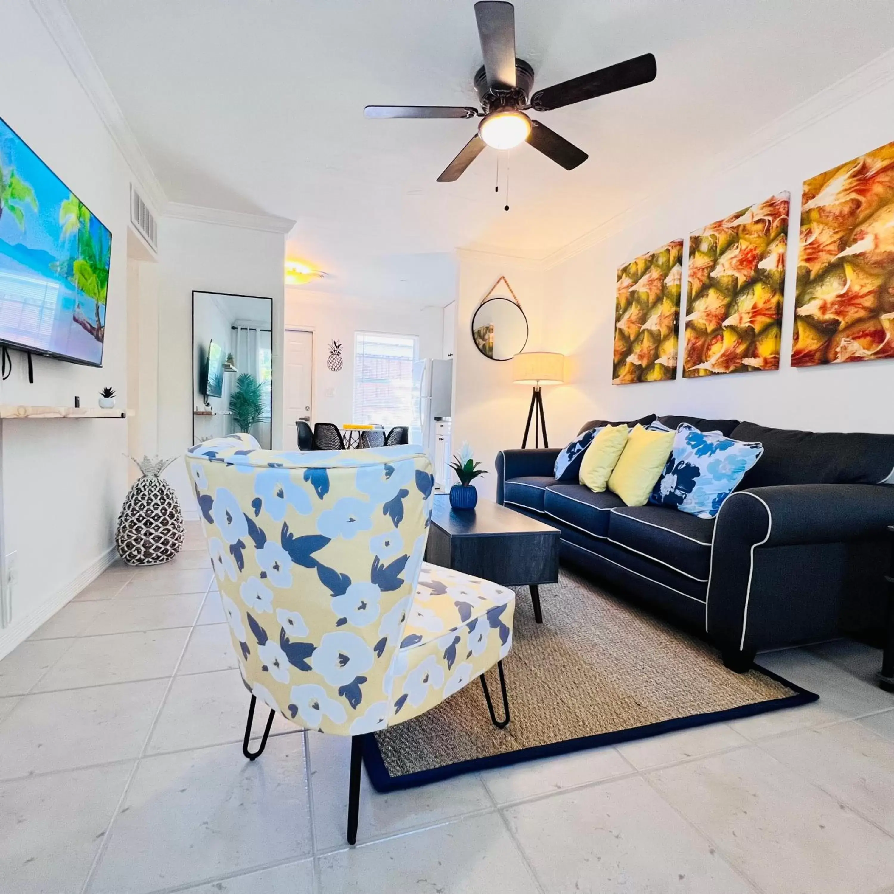 Living room, Seating Area in Coco Bay Vacation Condos