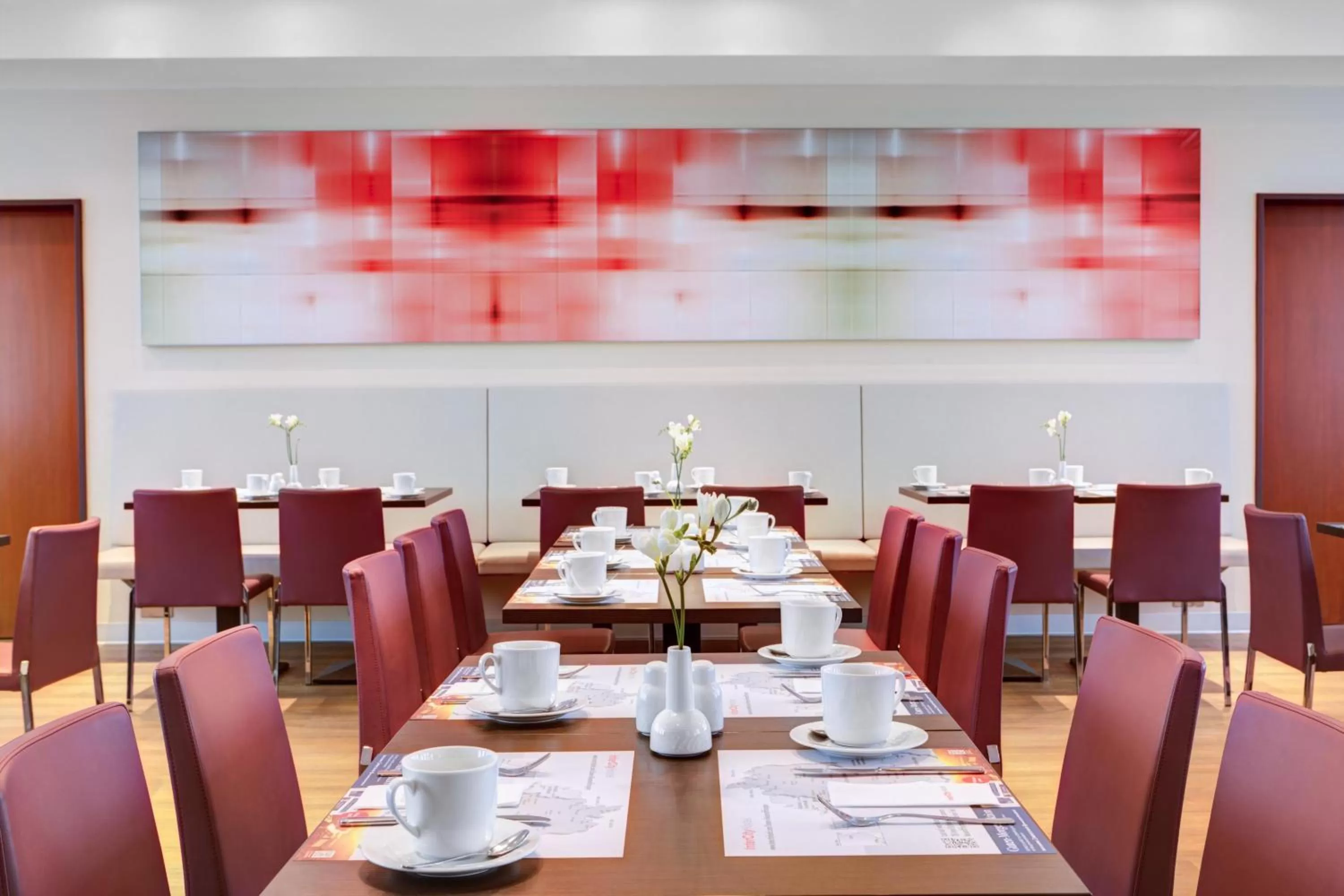 Restaurant/places to eat in IntercityHotel Berlin Ostbahnhof