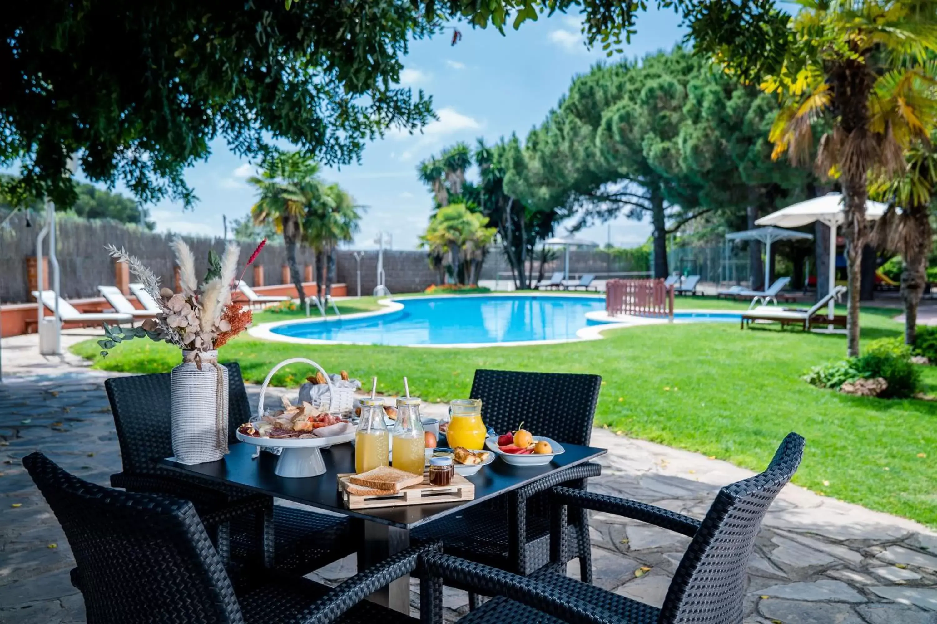 Swimming Pool in Felix Hotel