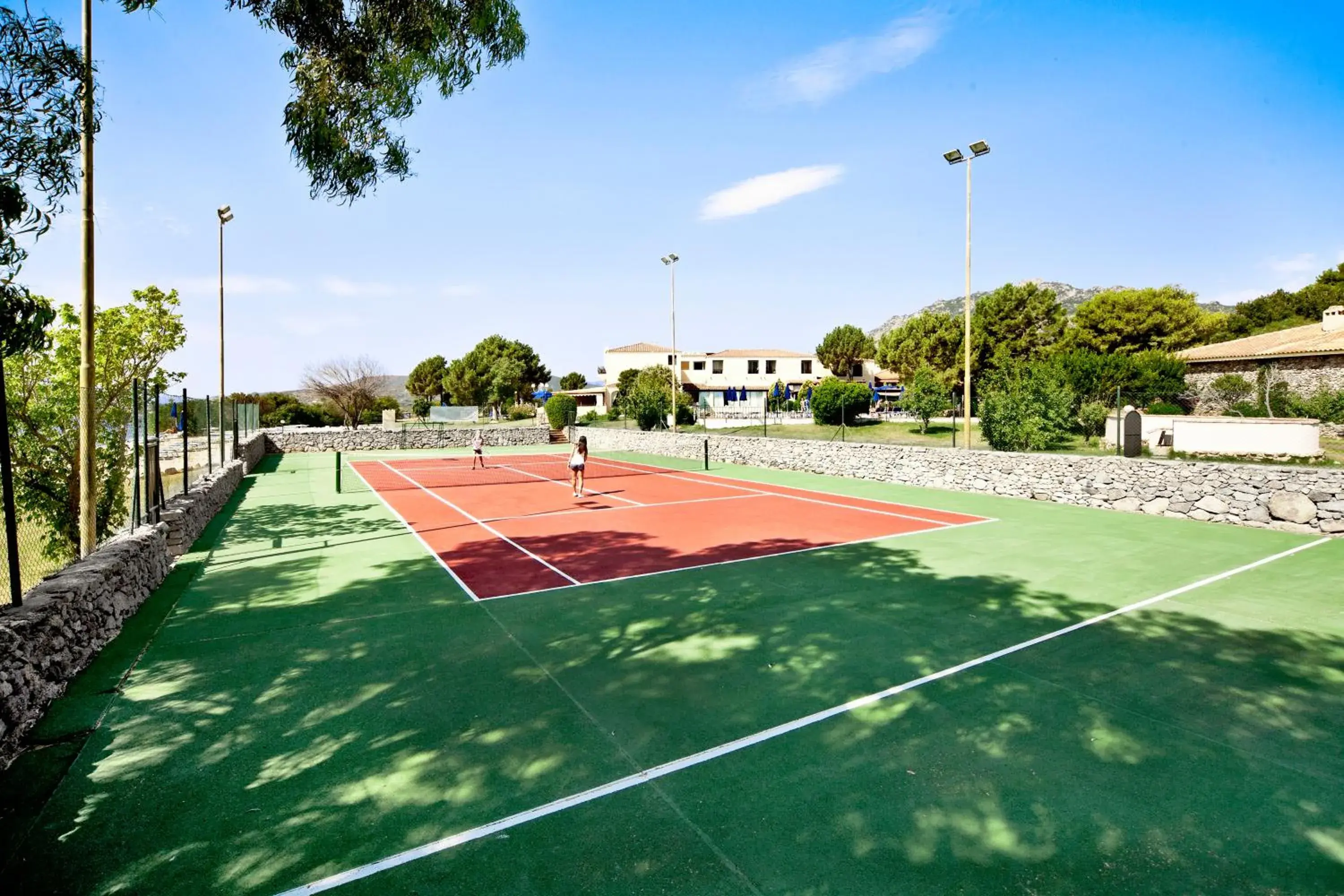 Area and facilities, Tennis/Squash in Colonna Hotel Du Golf