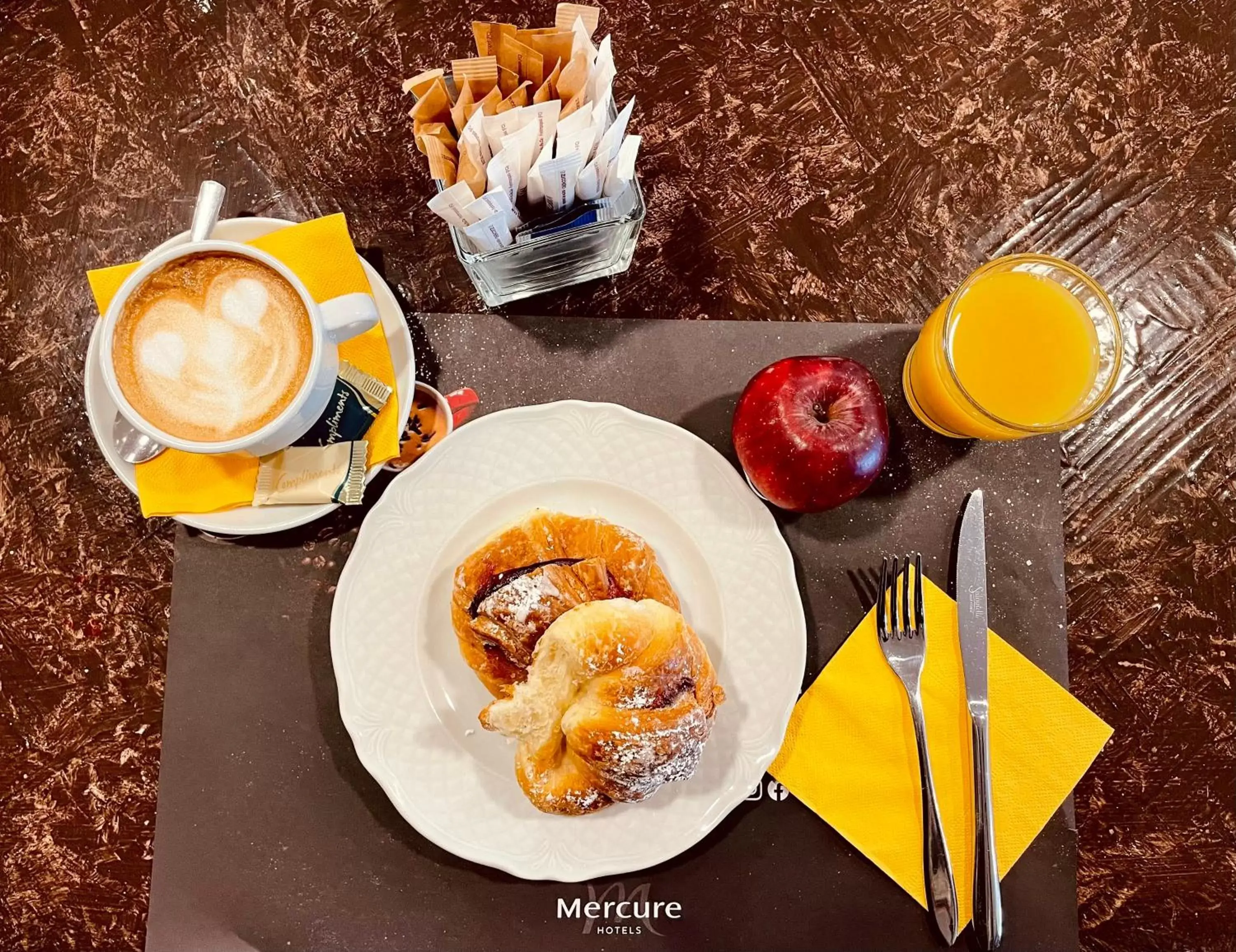 Food and drinks, Breakfast in Mercure Leonardo da Vinci Rome Airport