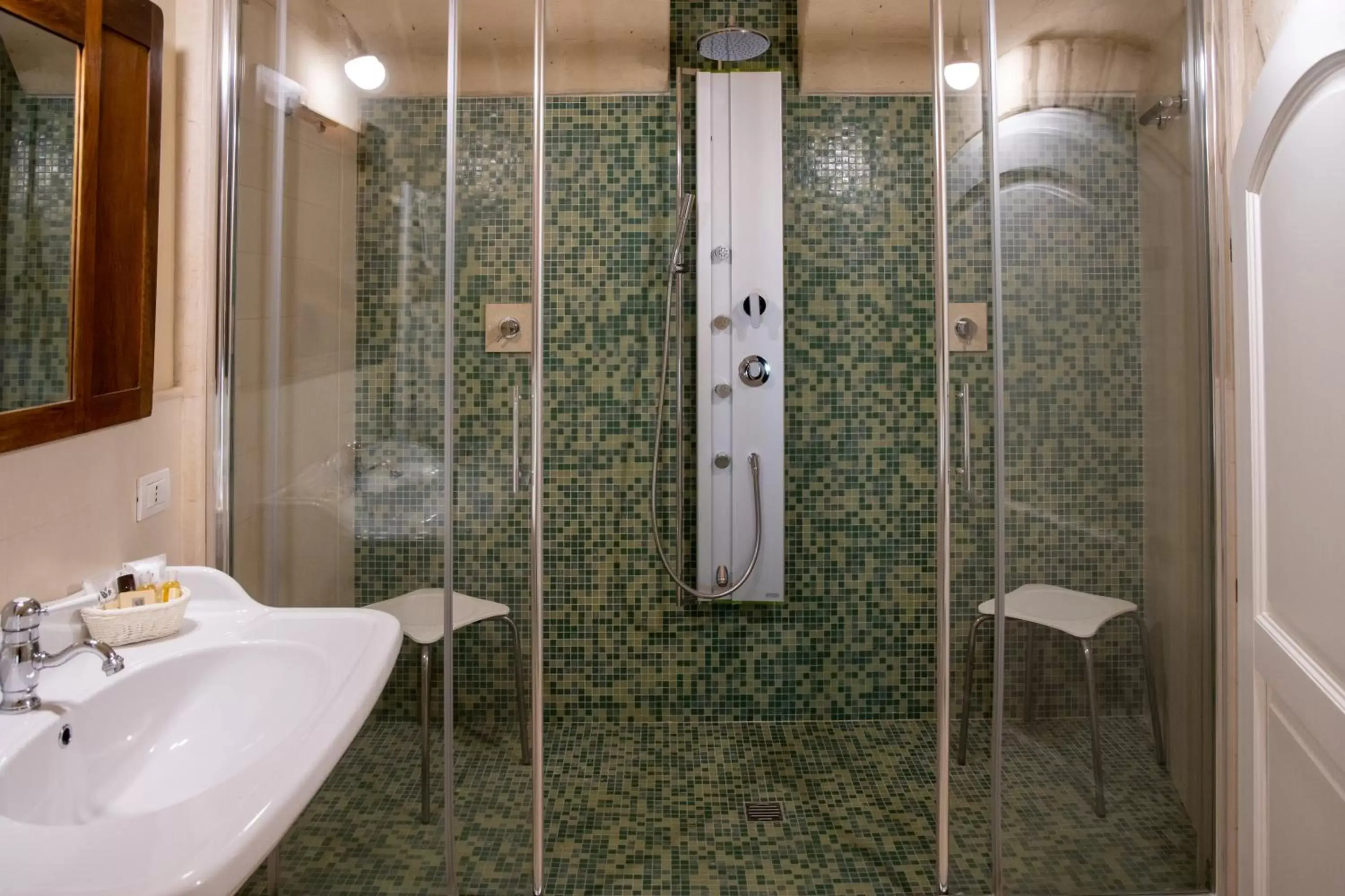 Shower, Bathroom in Hotel Residence San Giorgio