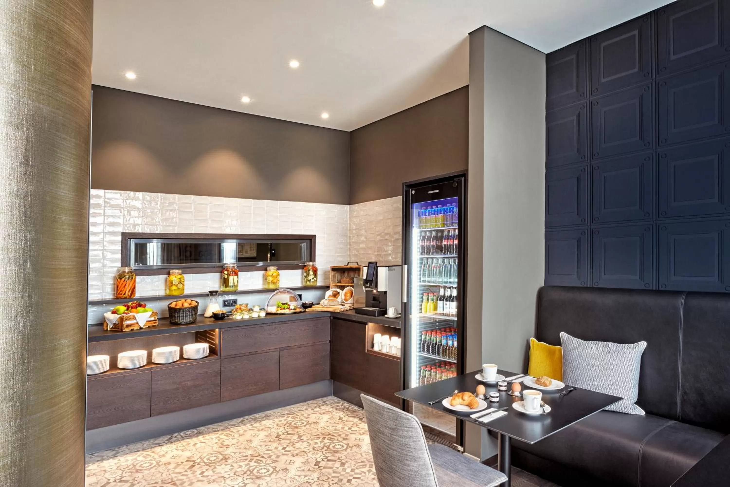 Restaurant/places to eat in HYPERION Hotel Leipzig