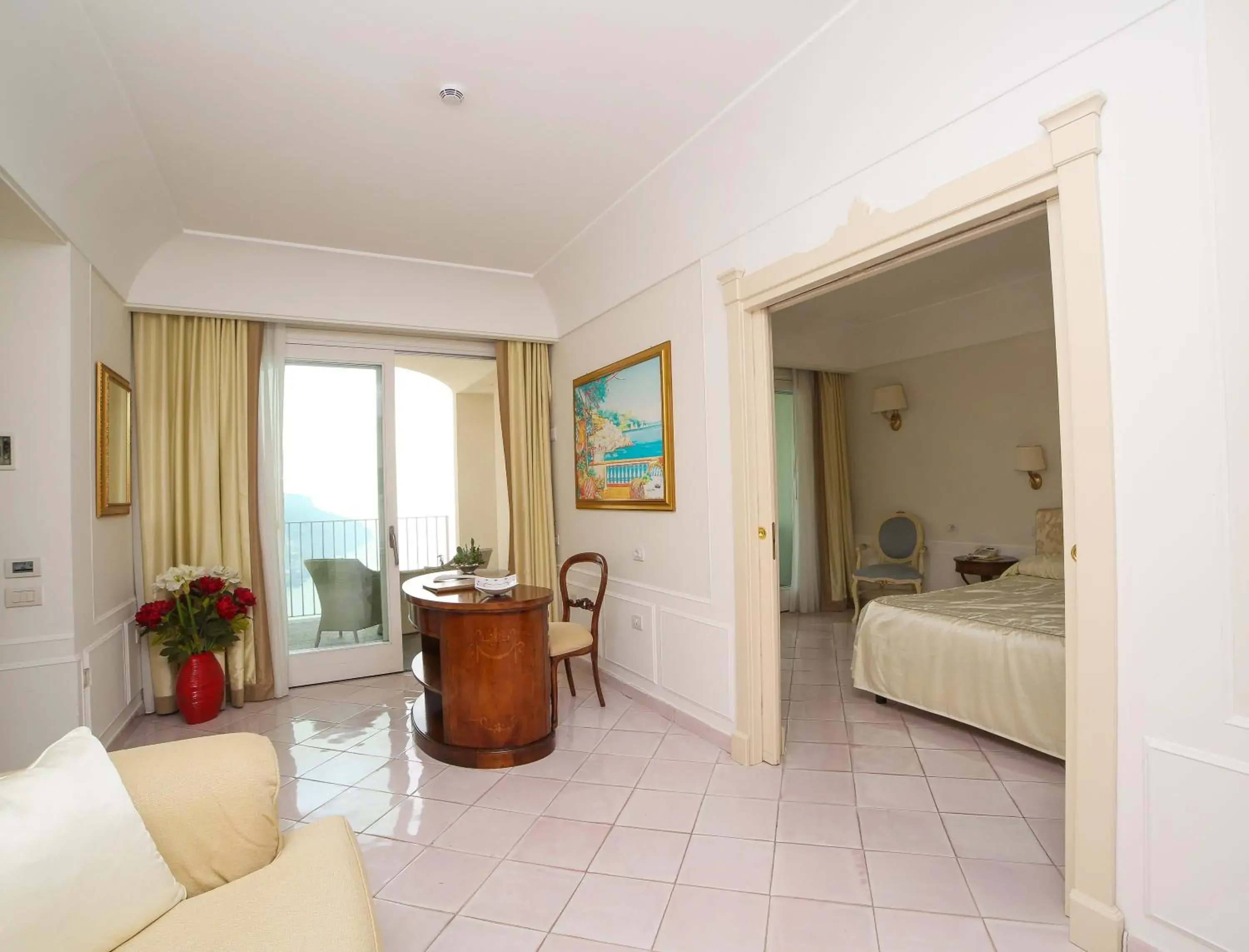 Photo of the whole room, Seating Area in Hotel Villa Fraulo