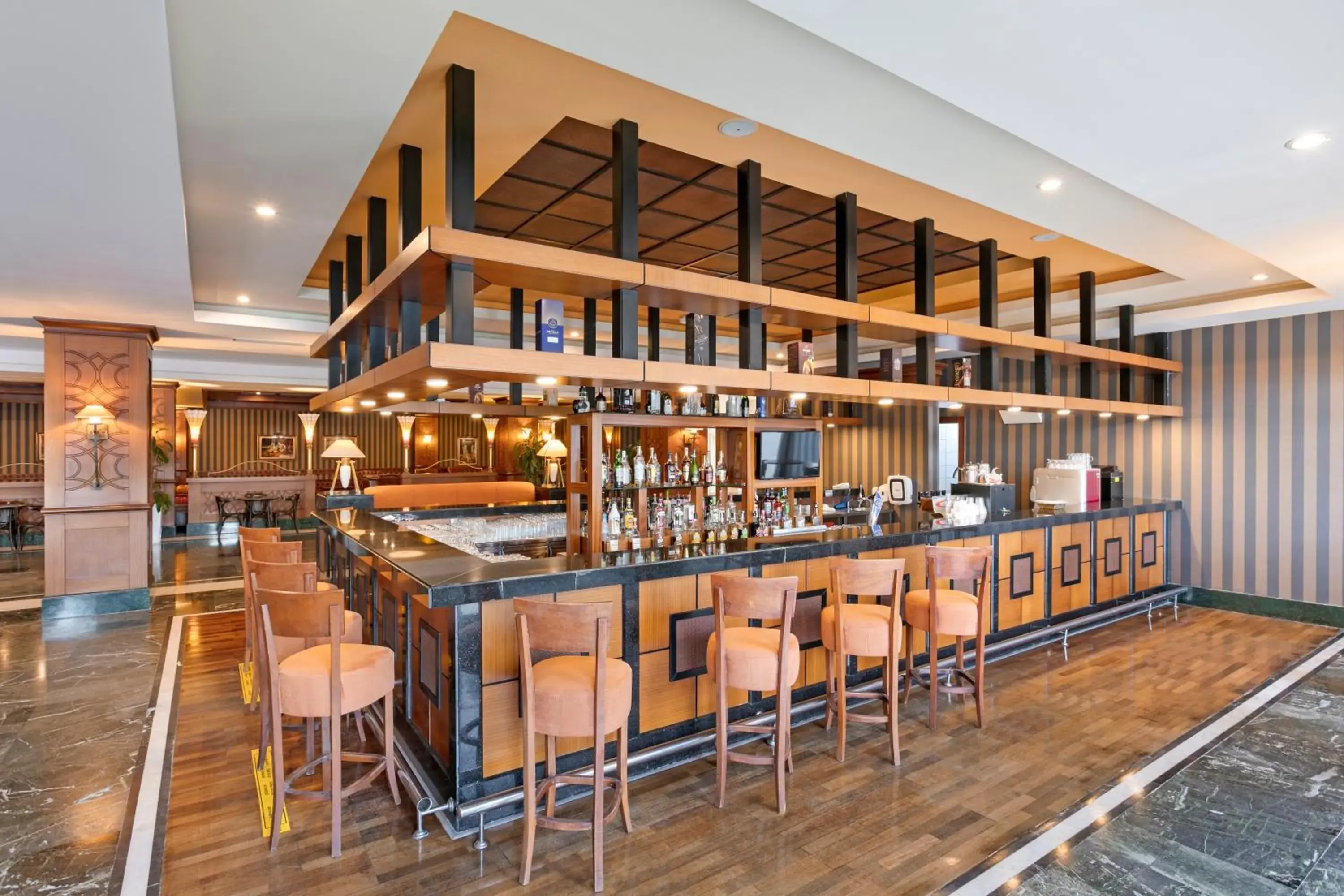 Lounge or bar, Lounge/Bar in Alva Donna Beach Resort Comfort