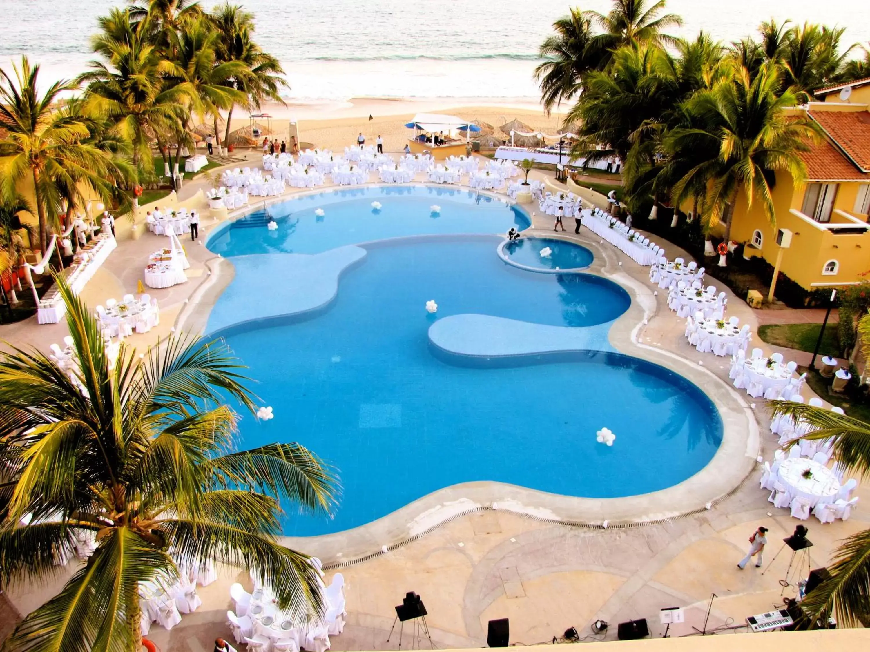 Swimming pool, Pool View in Tesoro Ixtapa All Inclusive