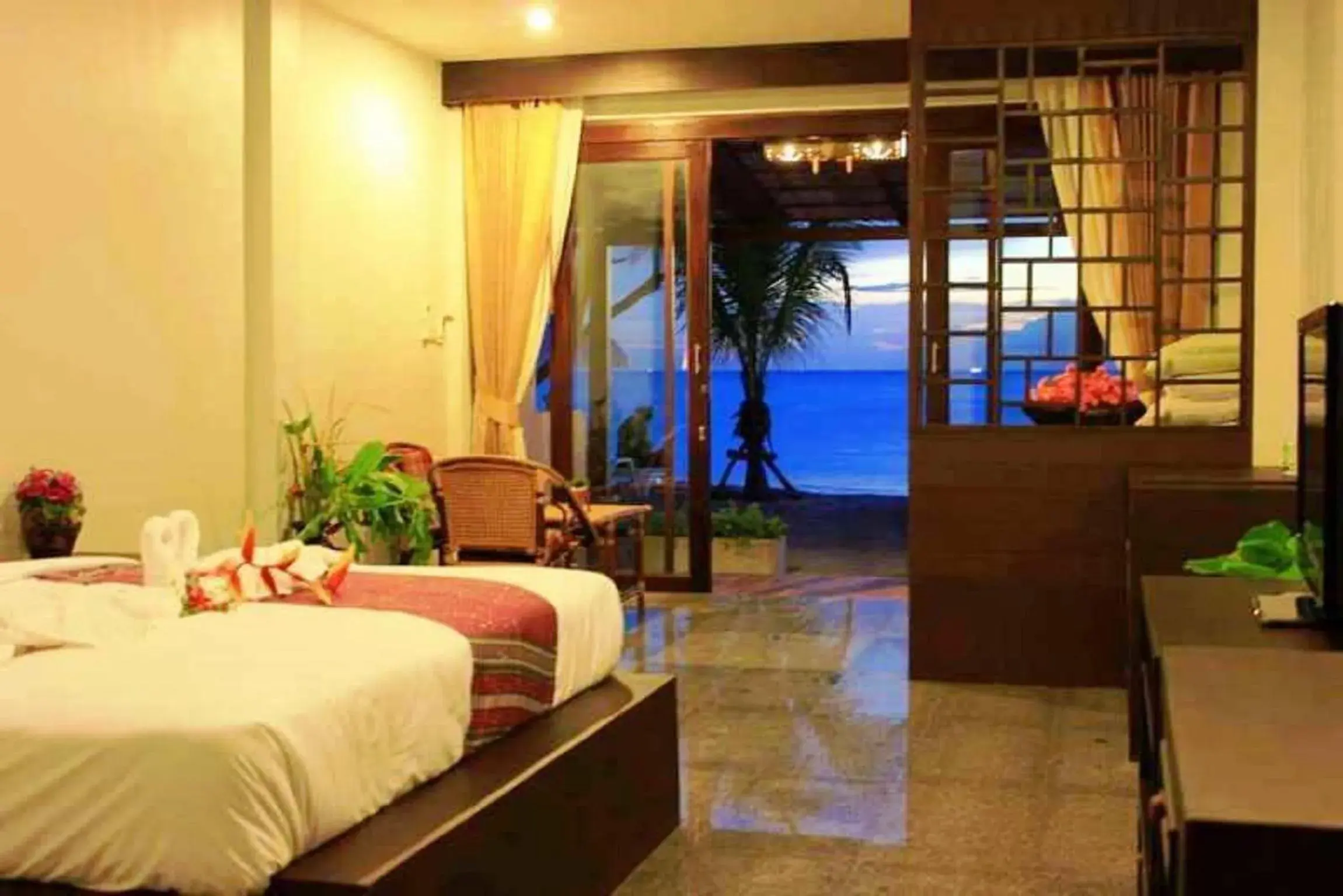 Bed, Spa/Wellness in Peace Paradise Beach