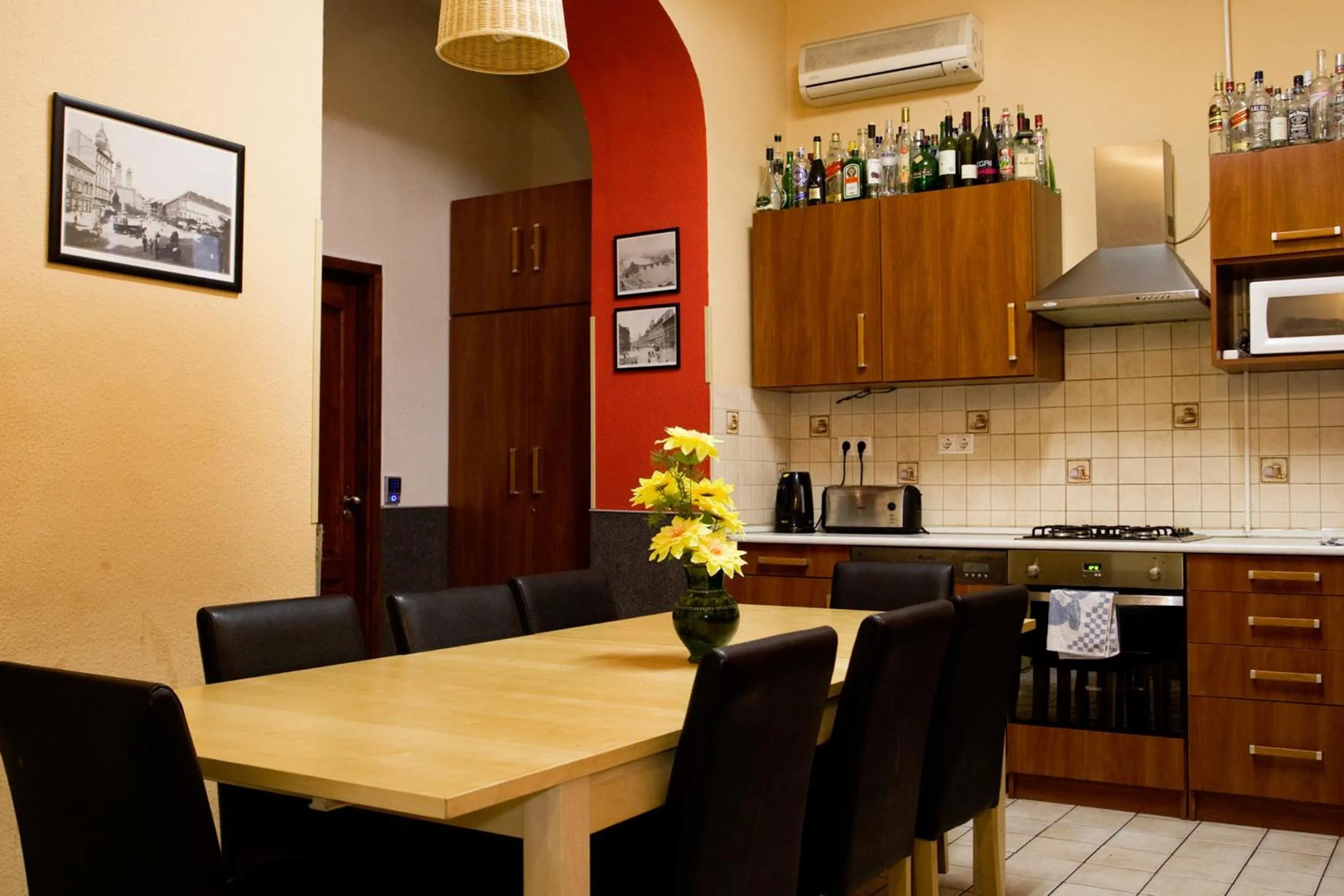 Kitchen or kitchenette in Corvin Point Rooms and Apartments