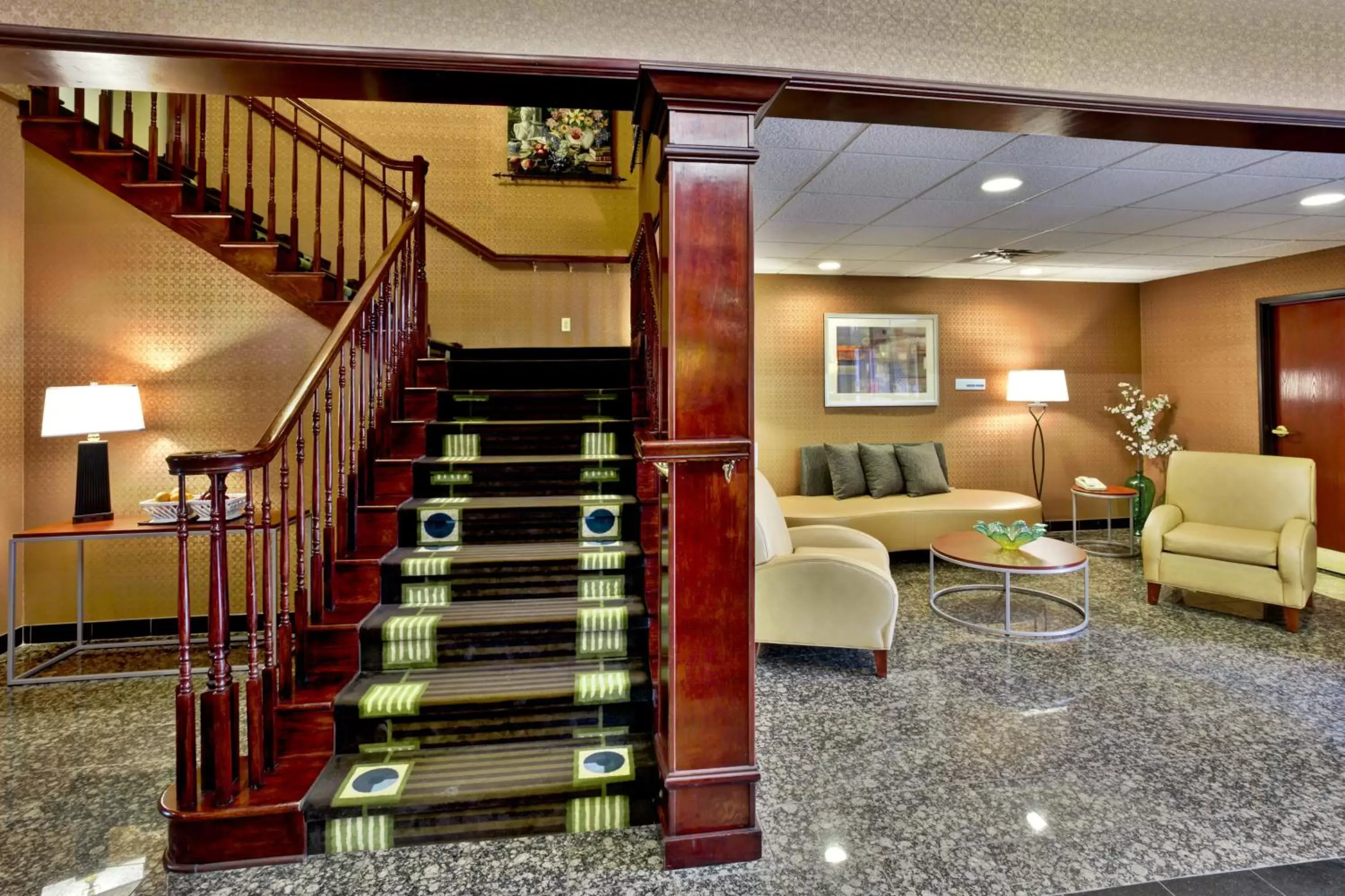Lobby or reception, Lobby/Reception in Holiday Inn Express Hotel & Suites Woodhaven, an IHG Hotel